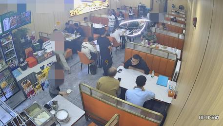 本店格局方正离地铁站50米一间格局大有燃气