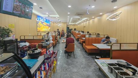 本店格局方正离地铁站50米一间格局大有燃气