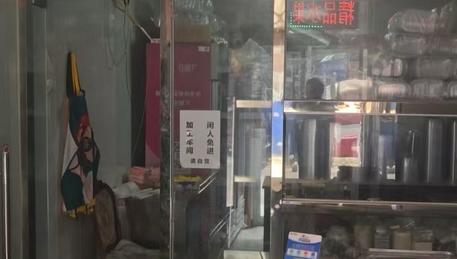 临街商铺、客流量大、小区门口