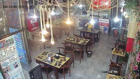 招合租，烧烤，砂锅，家常菜。我做的早餐，中午和晚上租出去