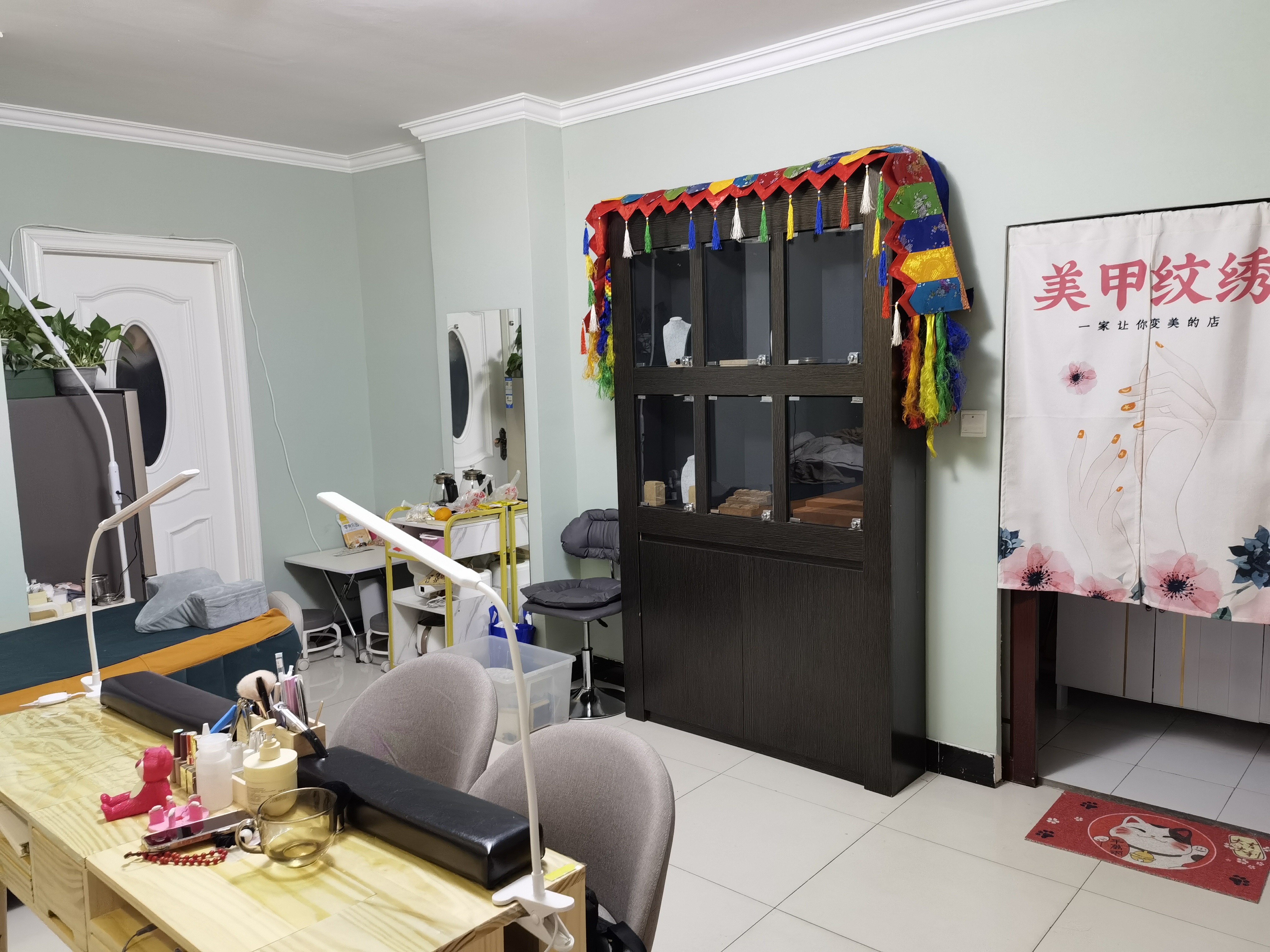 临街美甲店转让 美睫店转让 纹绣店转让 美甲工作室