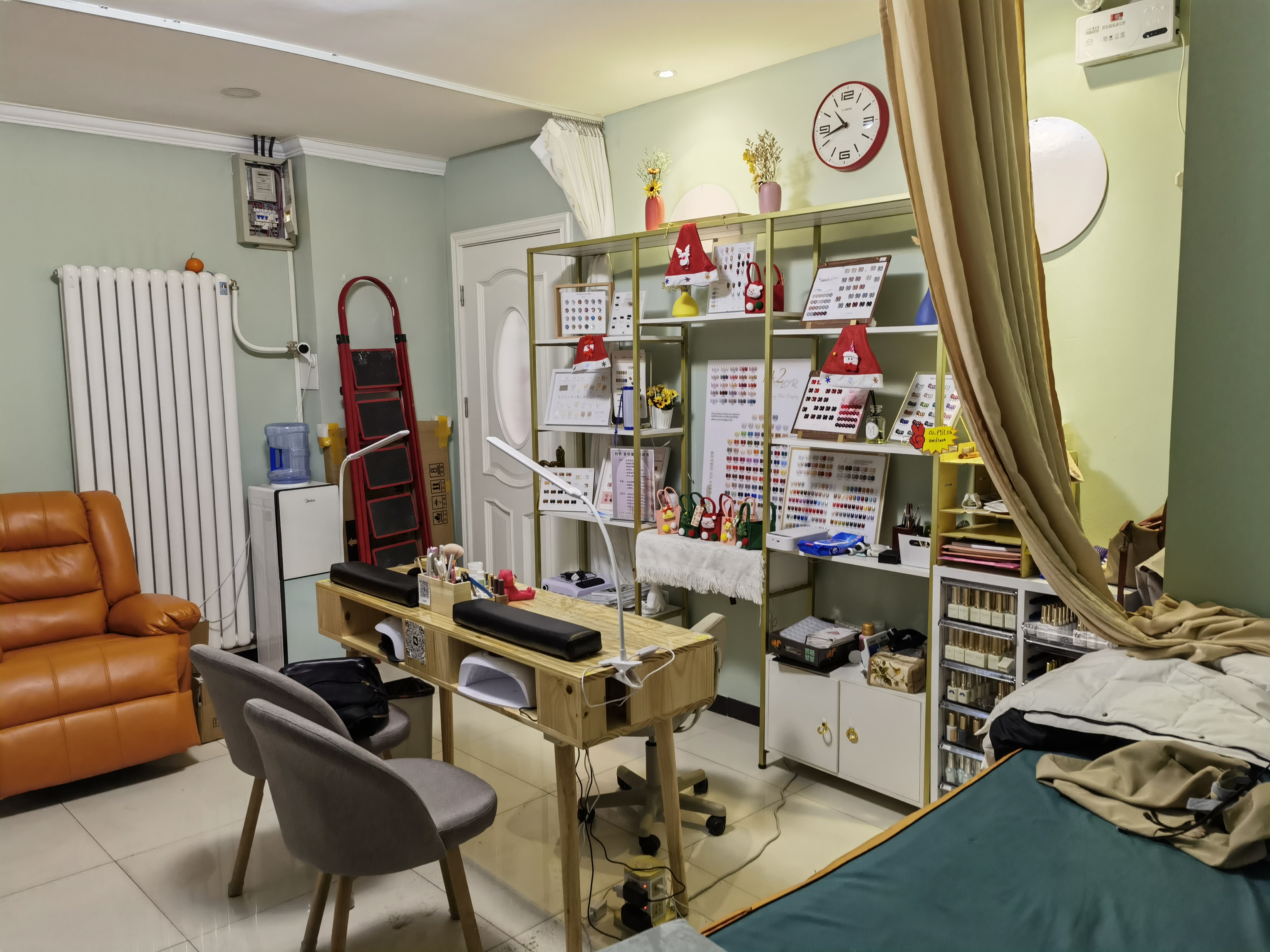 临街美甲店转让 美睫店转让 纹绣店转让 美甲工作室