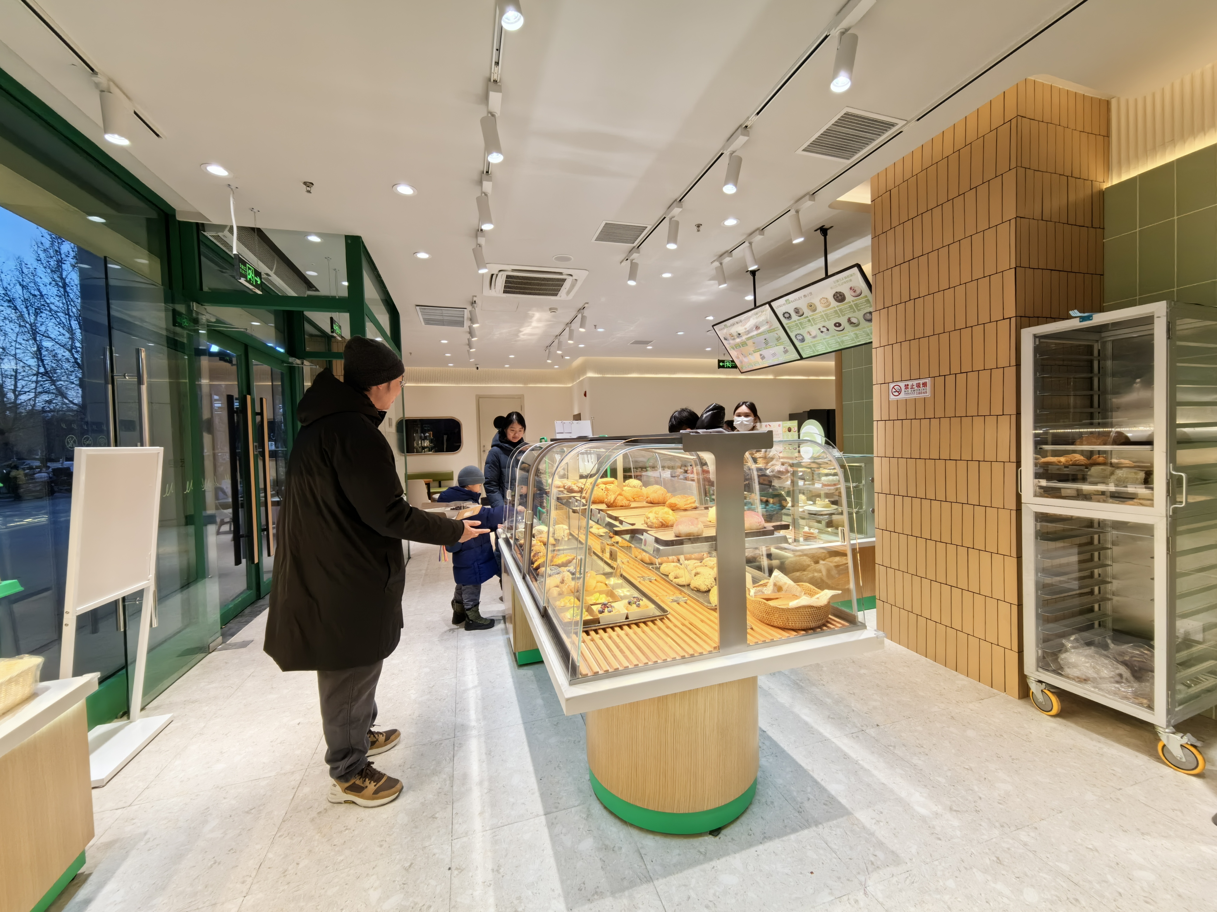 面包店 烘焙店 招合作经营 整体转让也可