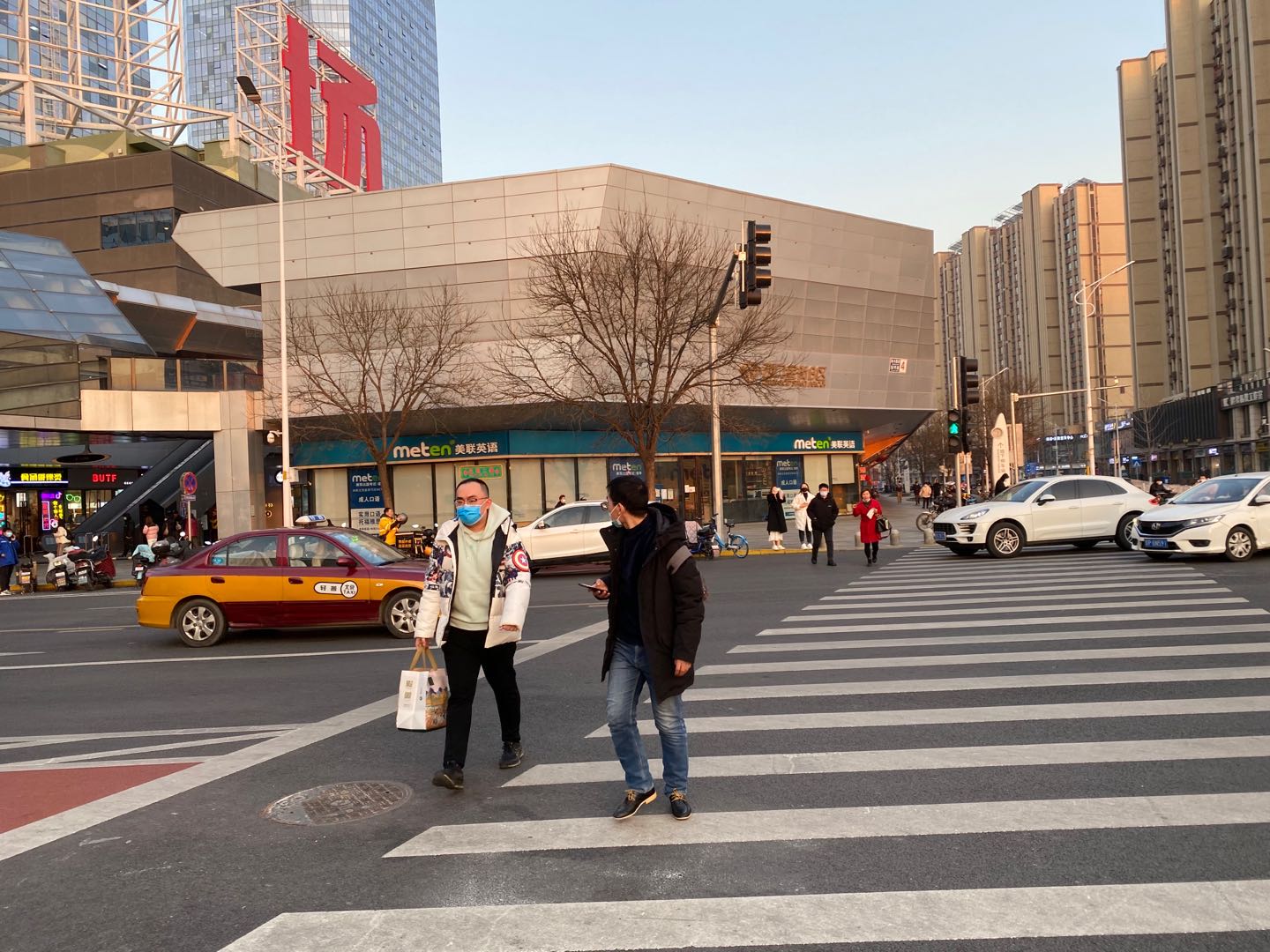 通州万达商圈 十字路口把角店铺 二层出租