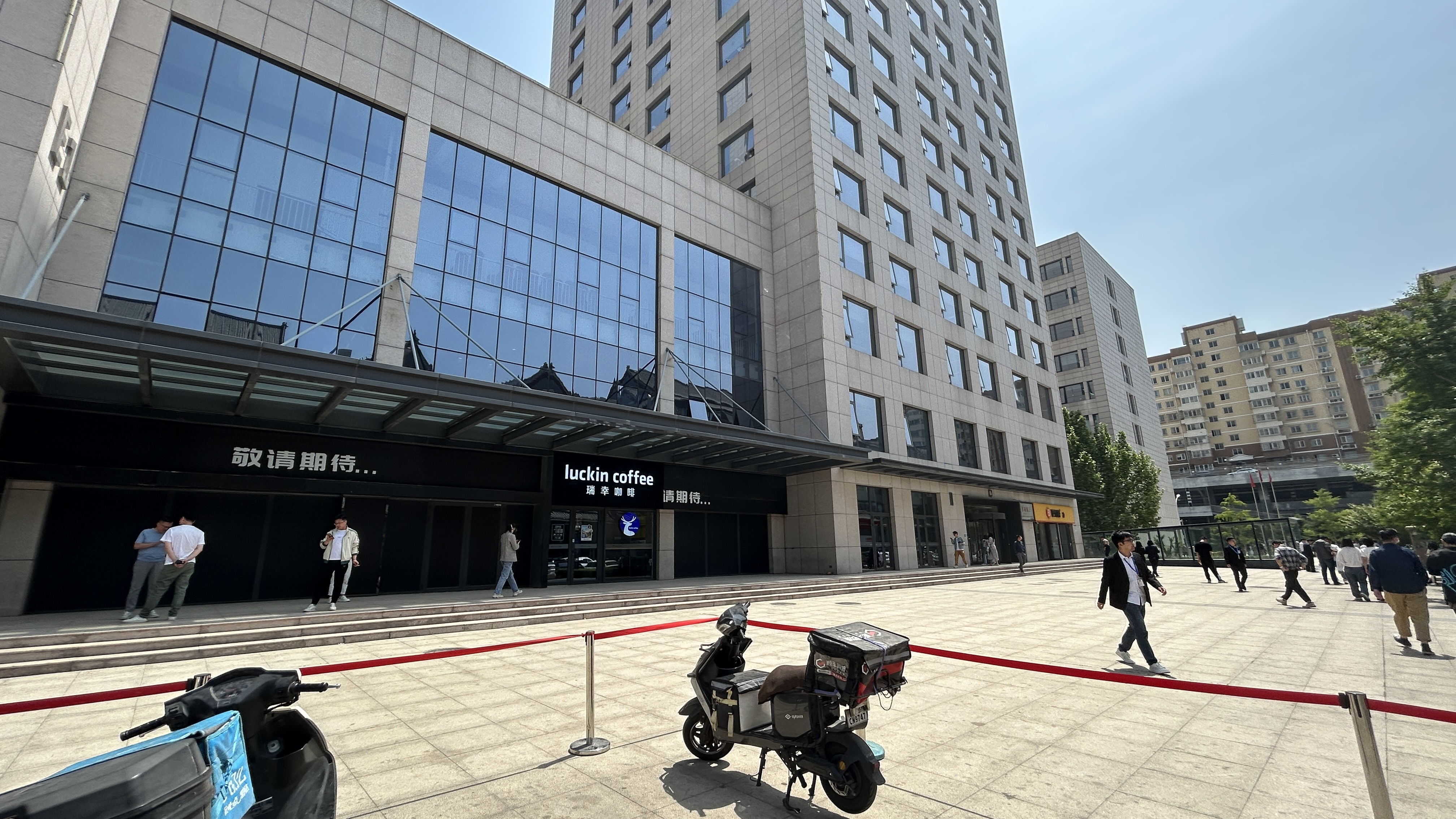 朝阳四惠底商出租520平，业态不限制可分