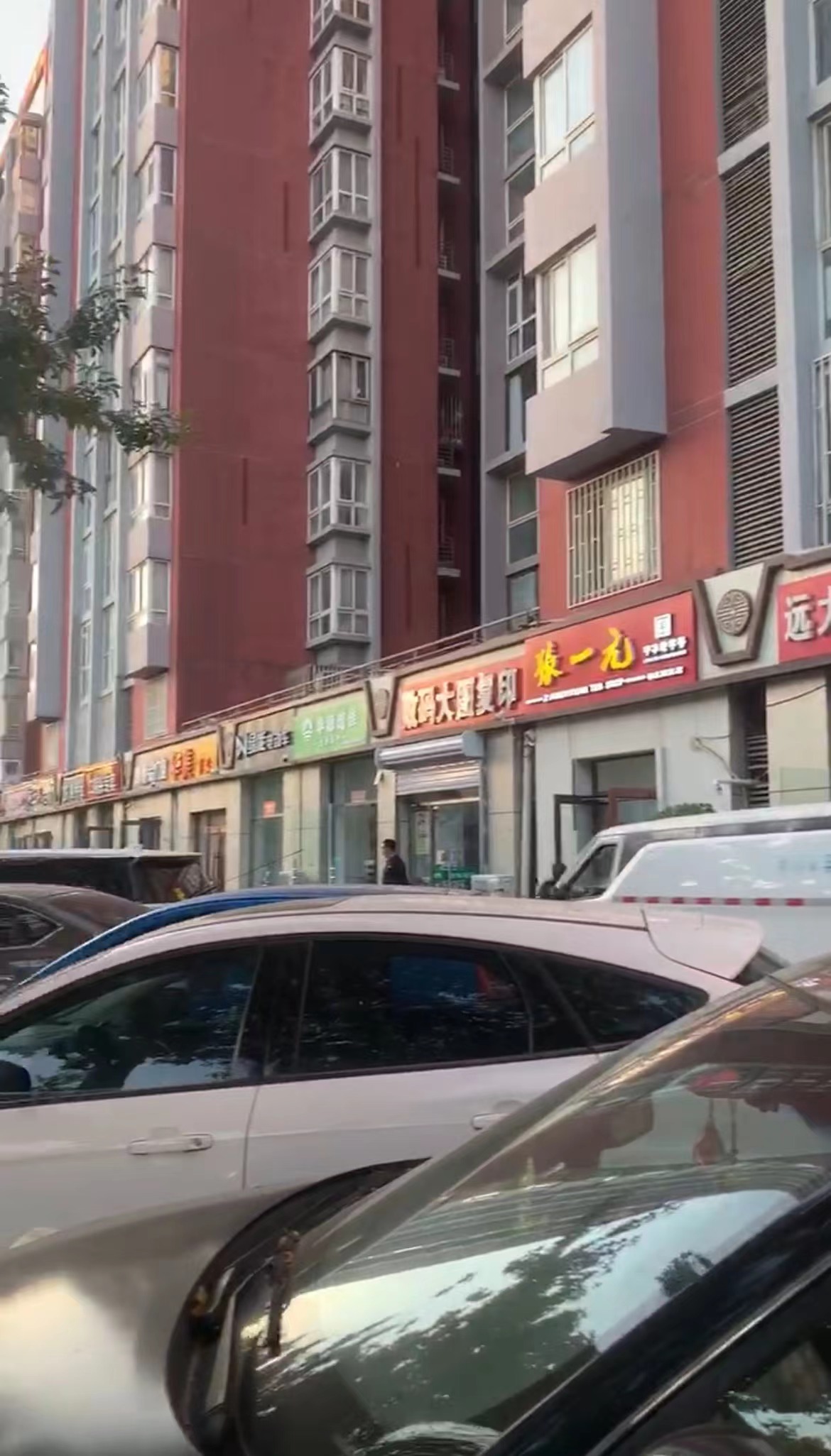 朝阳路管庄底商出租,租金面议