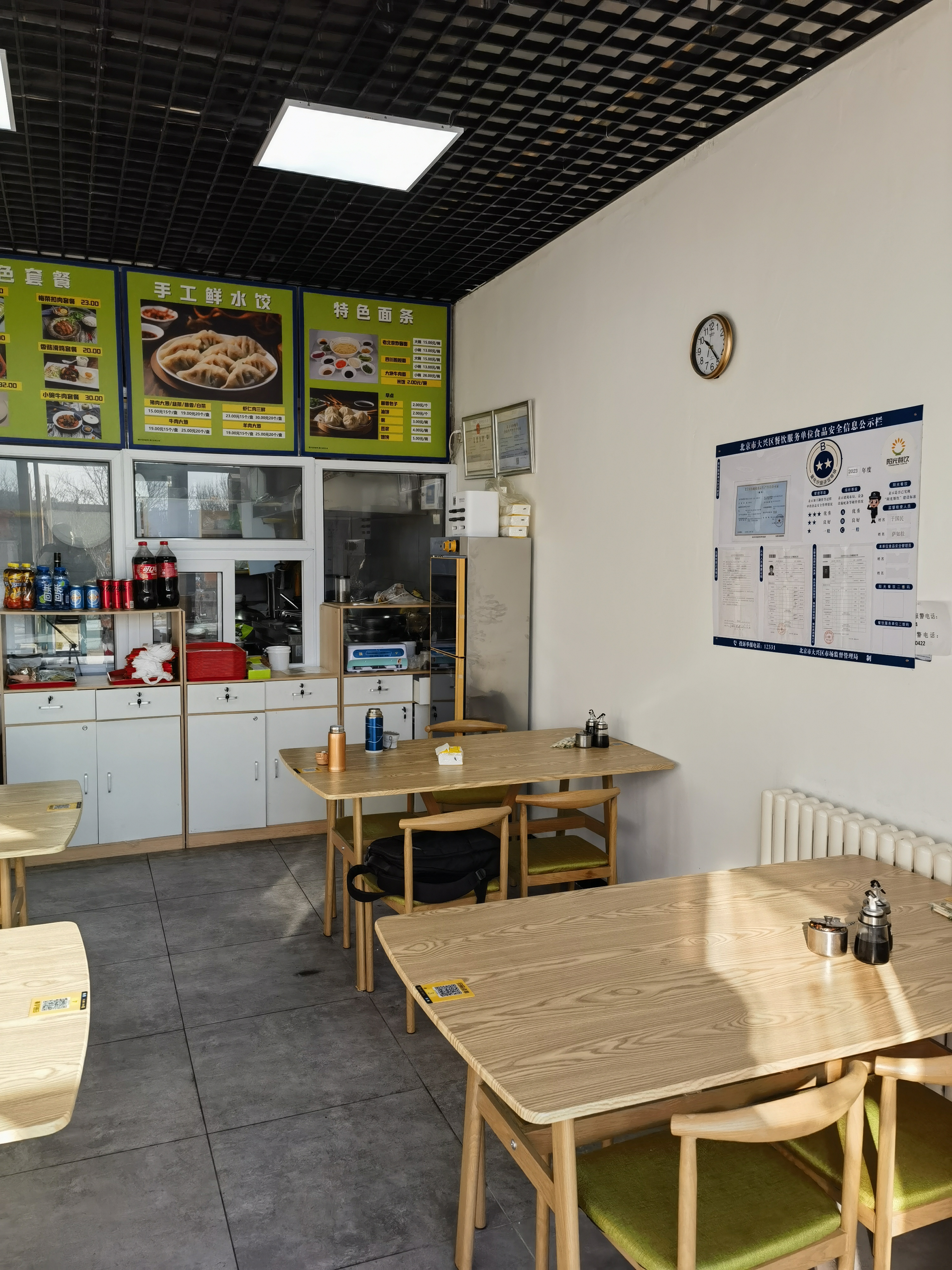 临街快餐店转让 外卖厨房转让 饭店转让 小吃店转让
