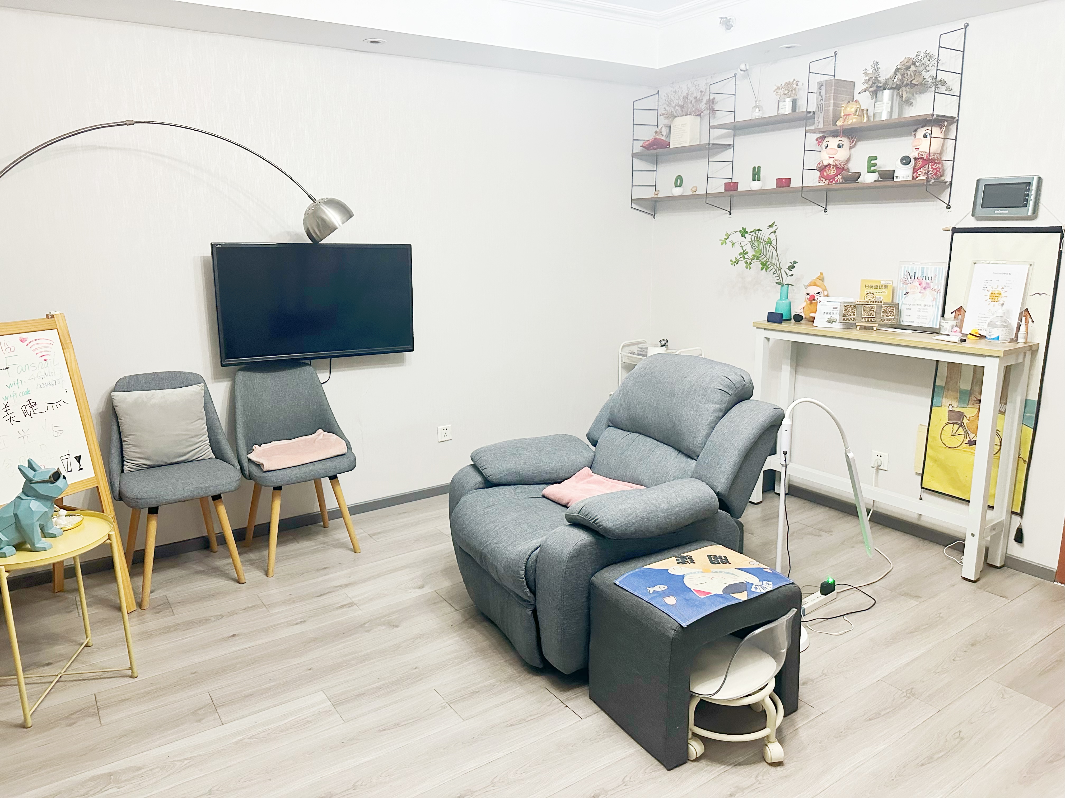 美甲店转让  六年老店 美甲美睫 店铺转让