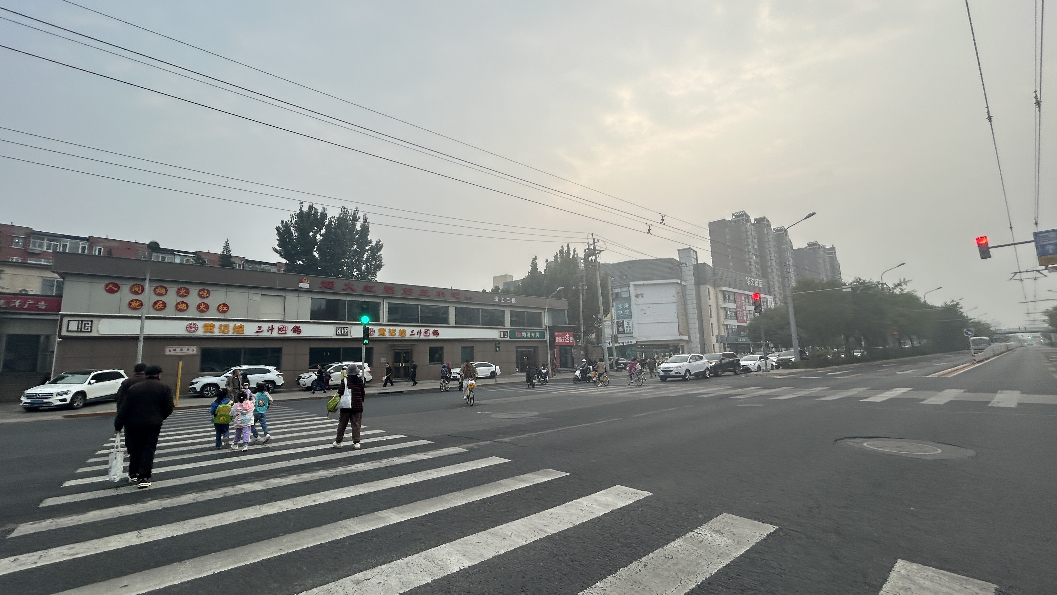 朝阳路底商出租，适合口腔医疗等，不可餐饮其他不限制.