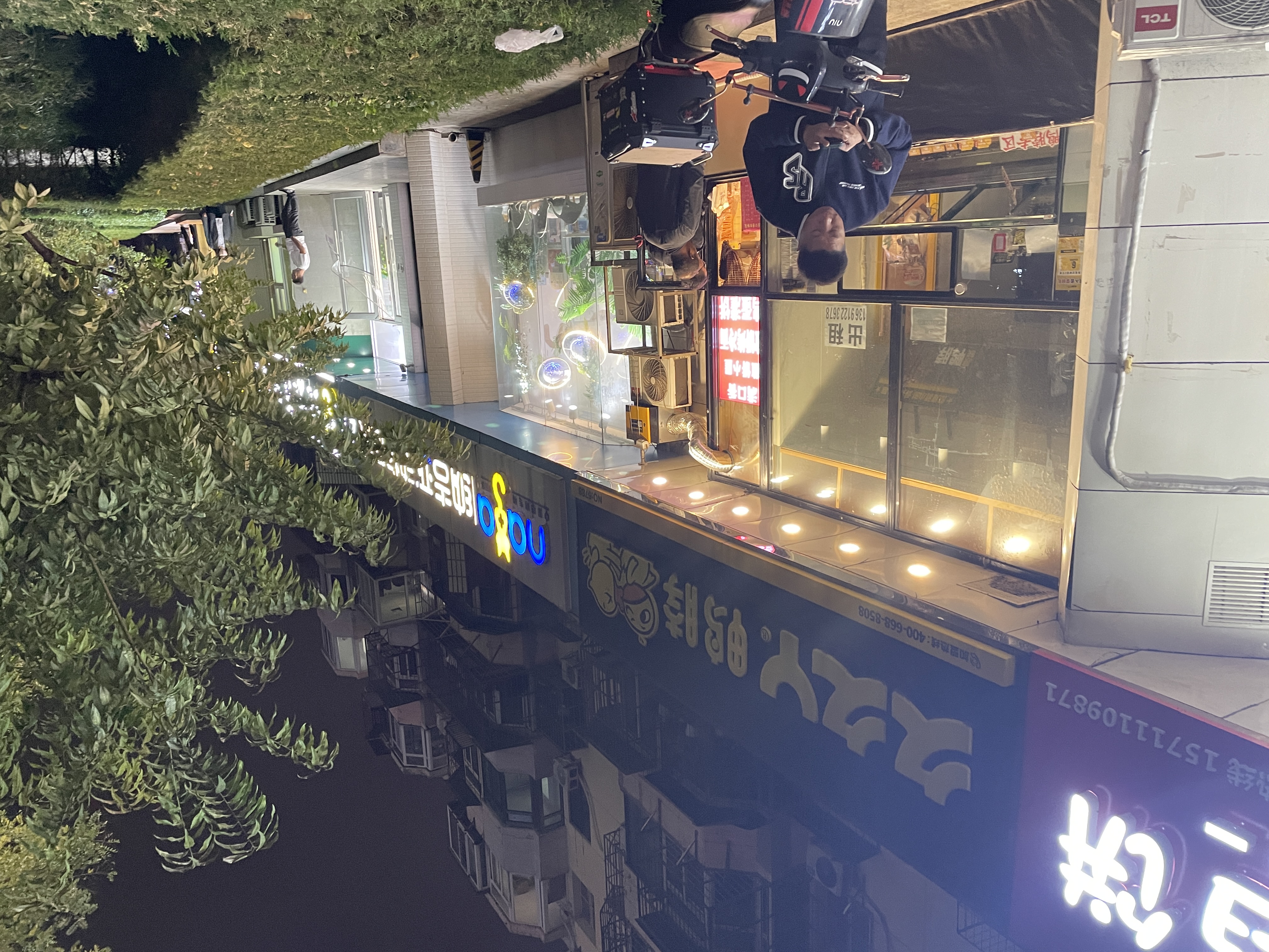 西三旗8号线永泰庄地铁站临街档口出租