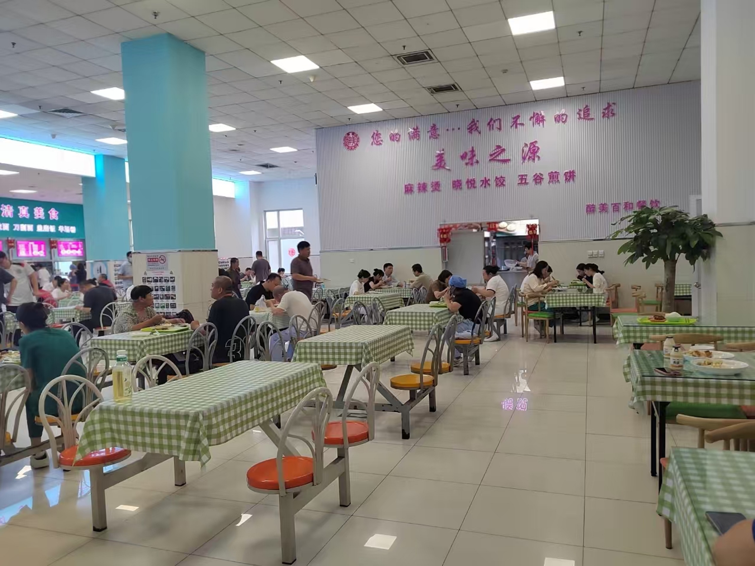 大兴医院食堂麻辣烫档口转让 可做任何快餐