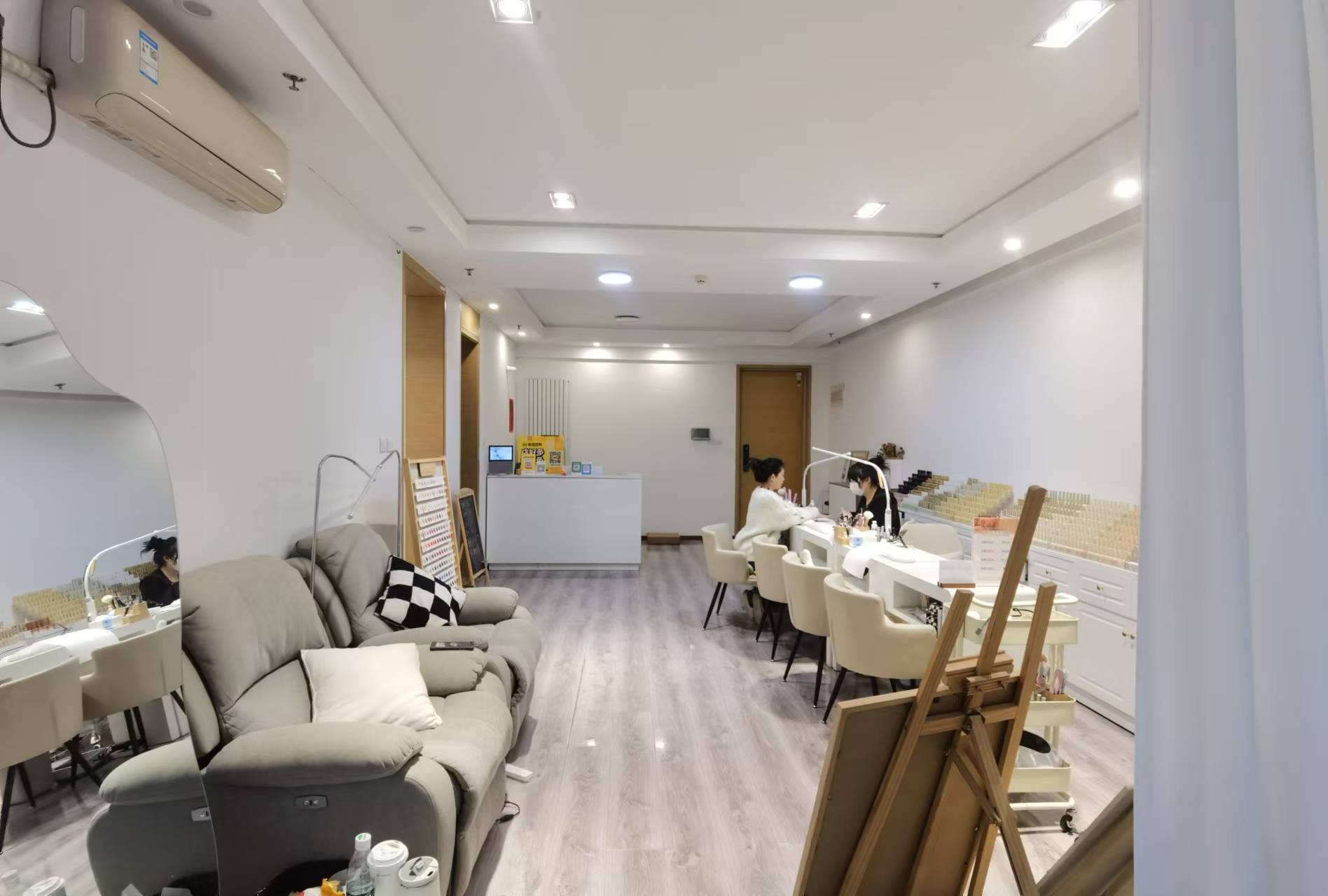 朝阳望京美甲美睫脱毛店铺转让 多年老店