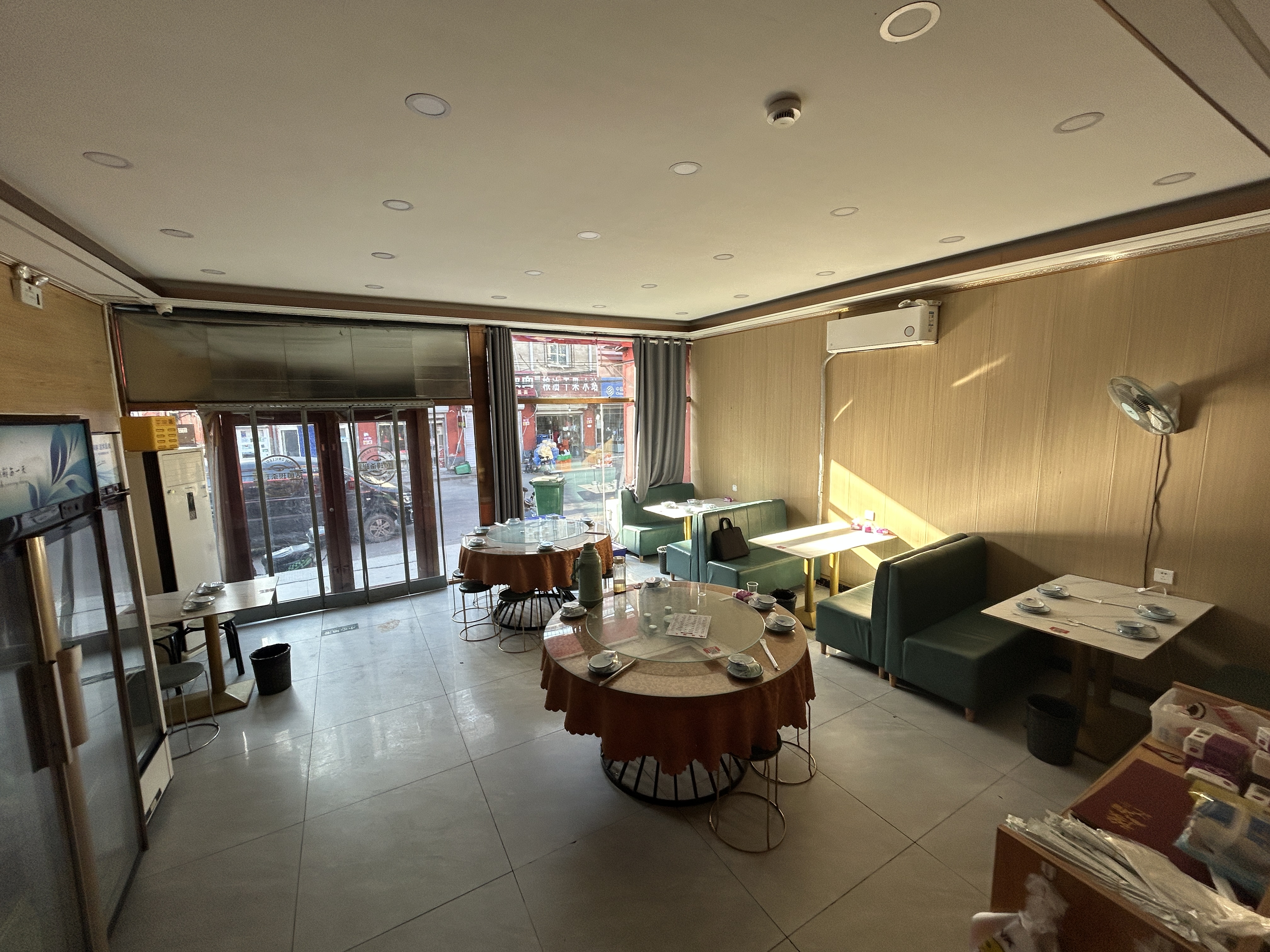 昌平南七家，主街临街旺铺150平餐饮
