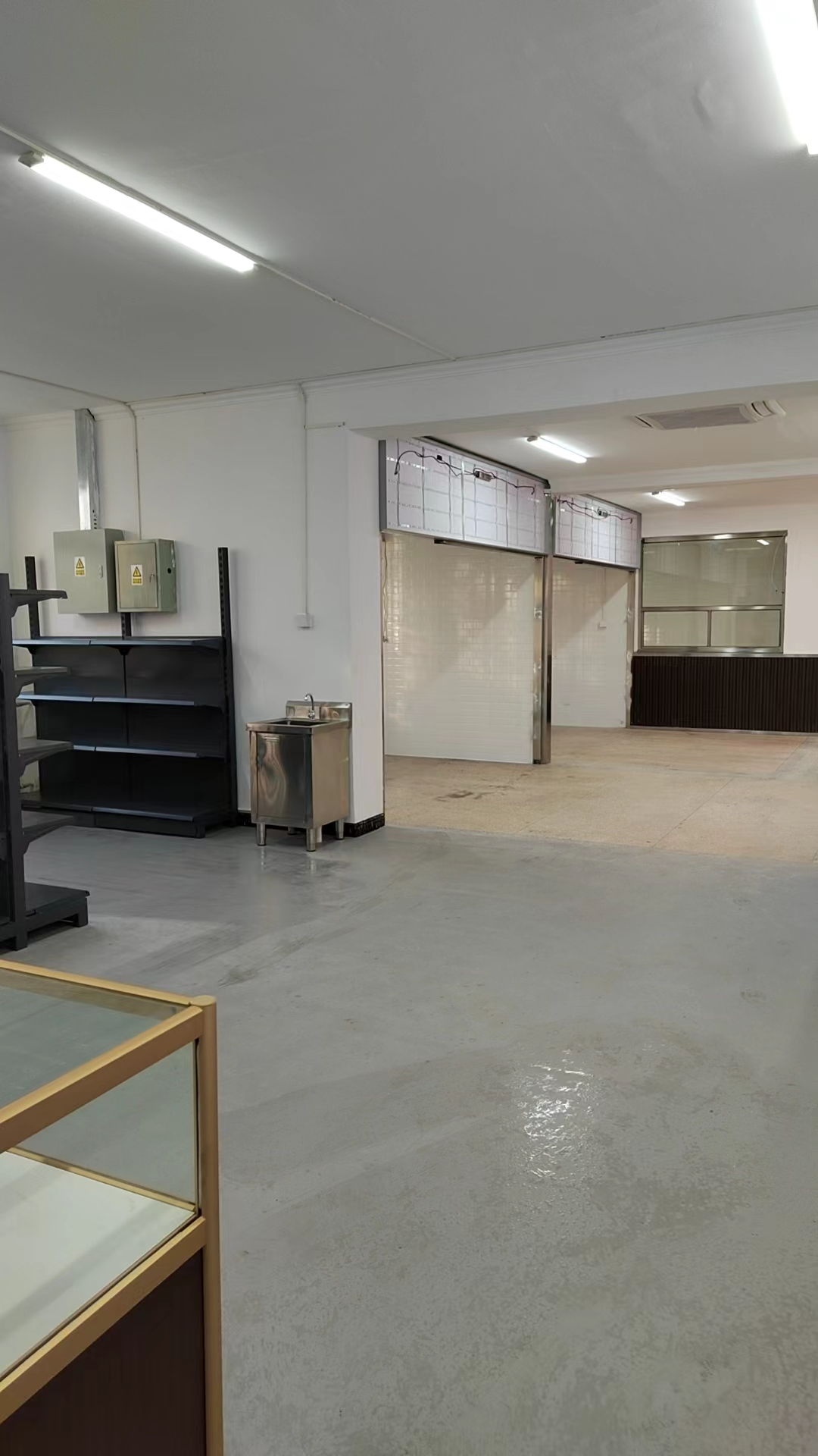海淀上地街道临街美食城档口招租