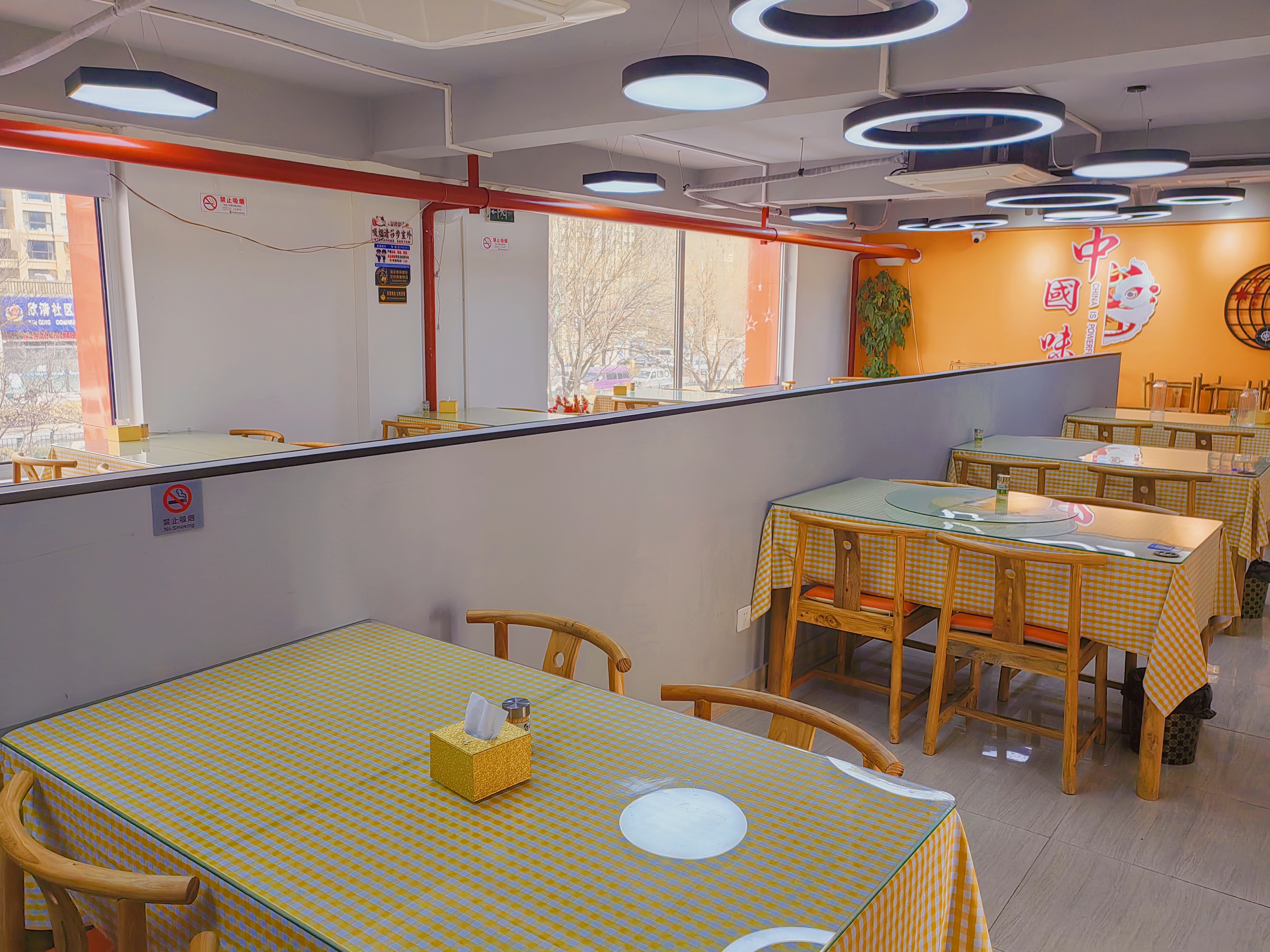 有天然气门头宽临街餐饮店新装修优价转