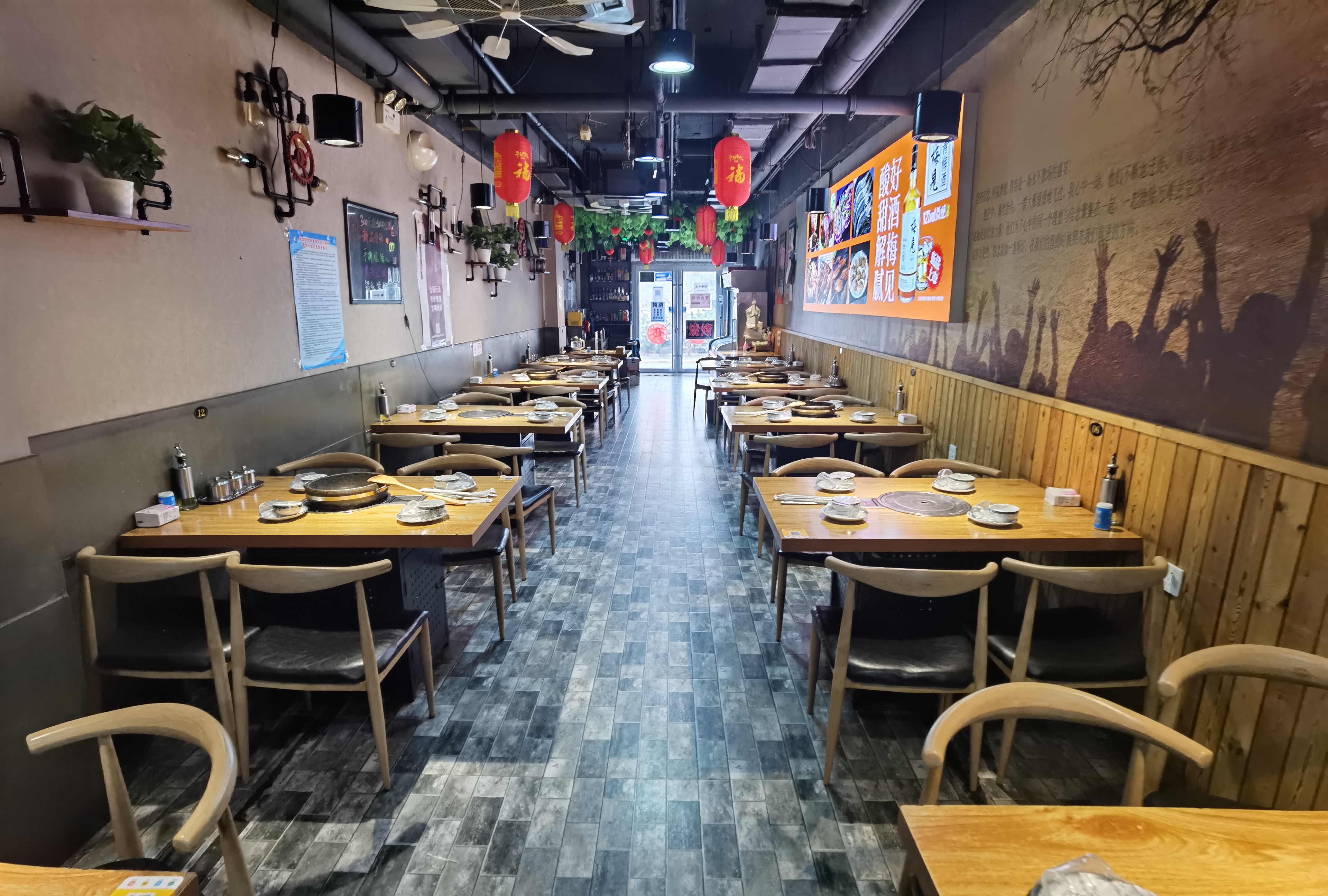 临街烧烤店转让  临街串吧转让  临街火锅店转让
