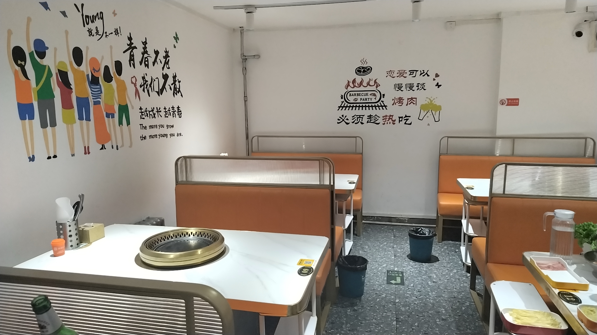 临街烧烤店转让  临街串吧转让  临街火锅店转让