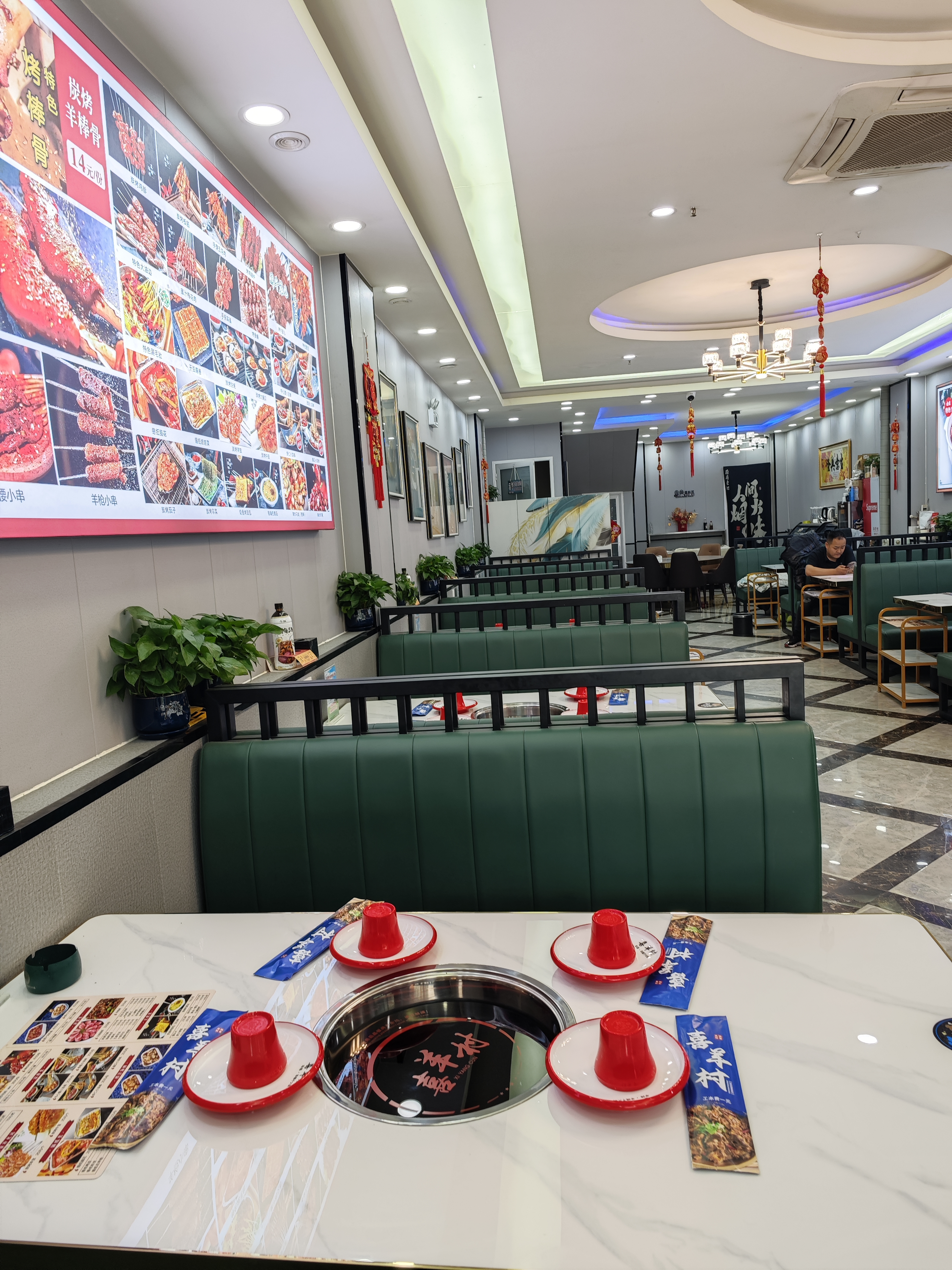 临街饭店转让 羊蝎子店转让 火锅店转让 拉面店转让