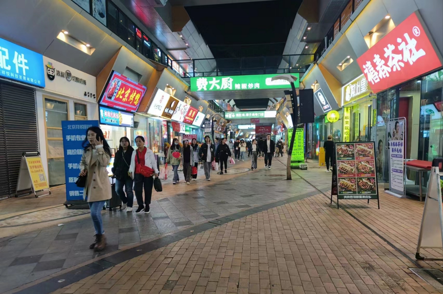 通州万达金街  奶茶店水吧转让  可空转做餐饮