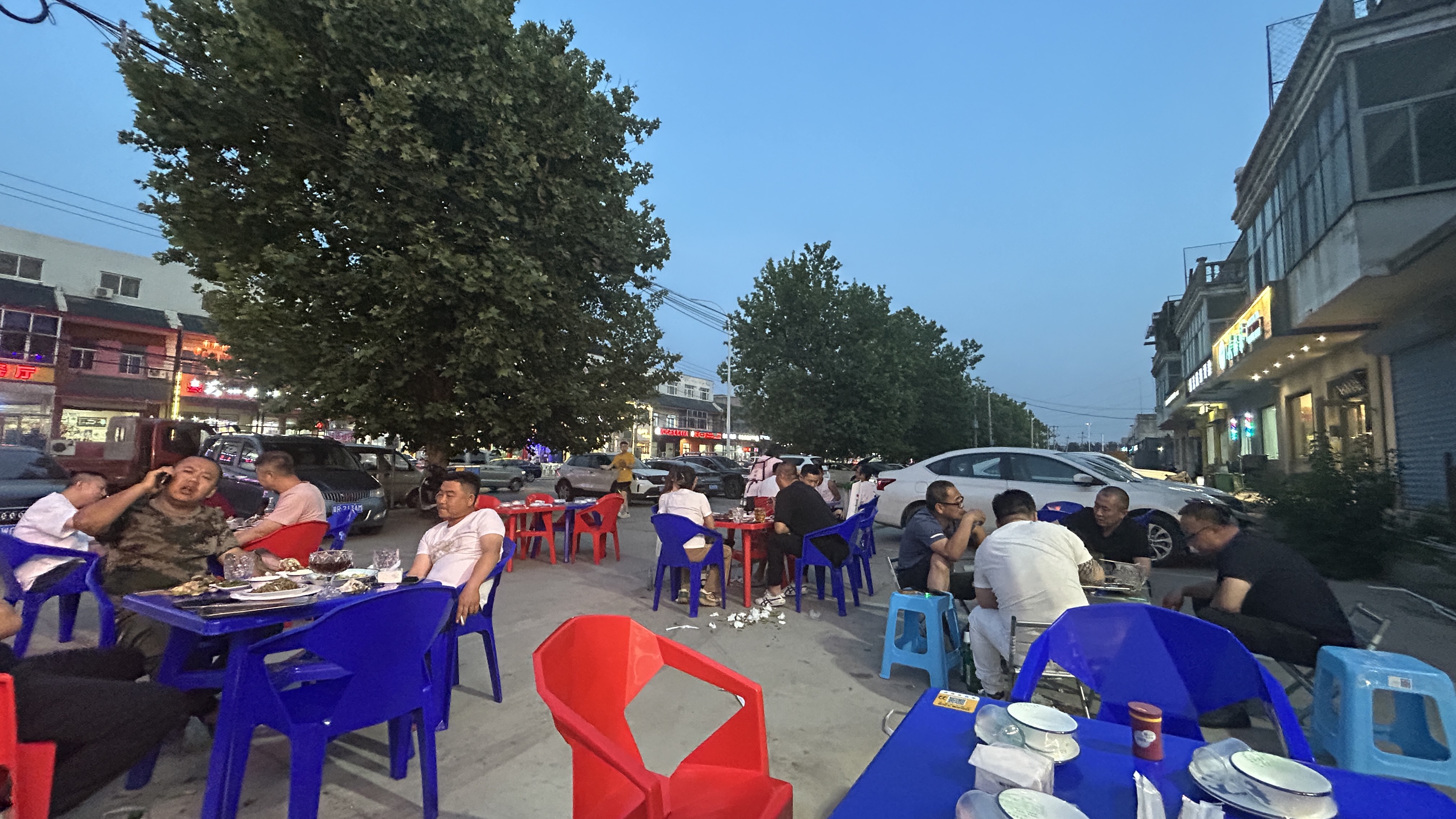 宋庄餐饮街烧烤店大排档转让、出租、合作都行
