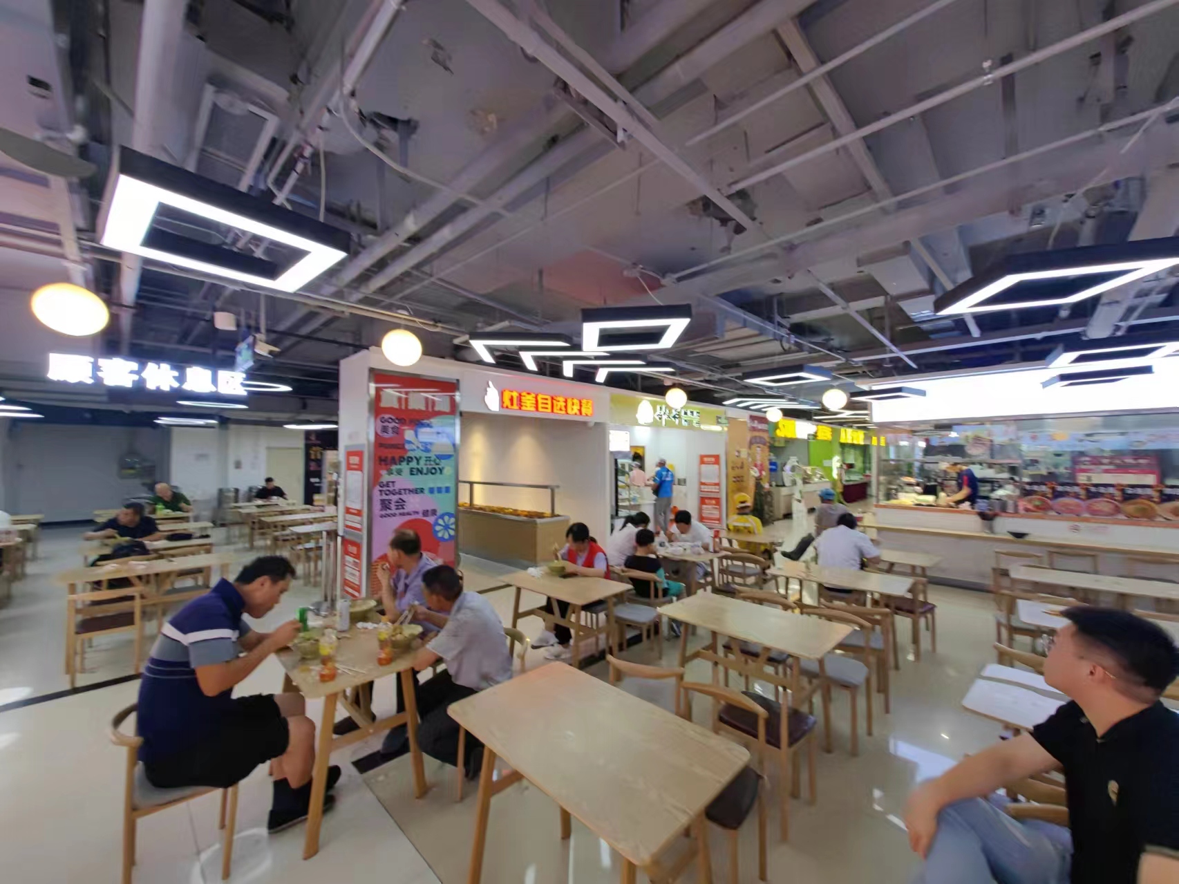 店铺转让，西城积水潭 美食城 档口 转让 商场