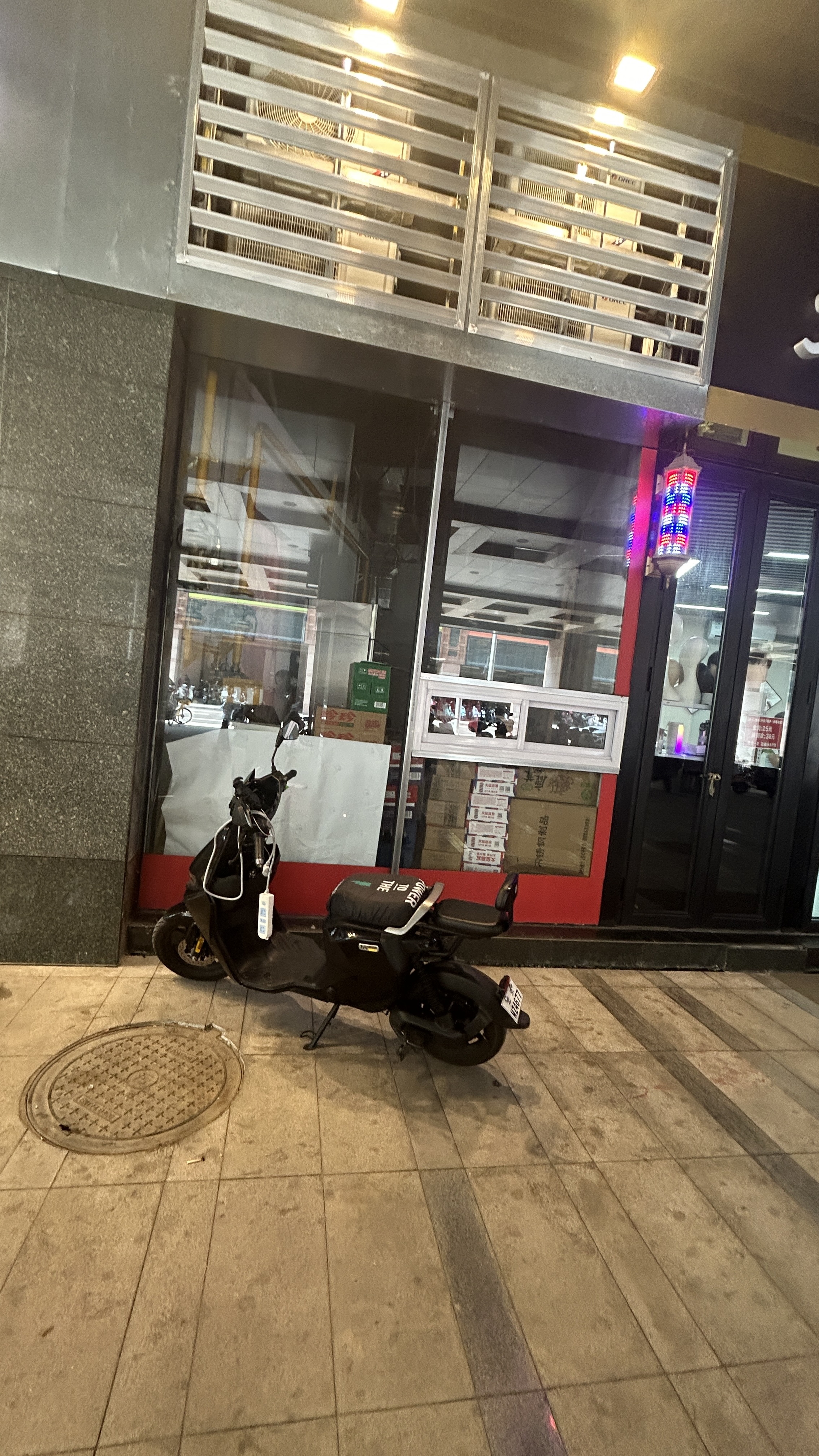海淀清河嘉园临街底商档口出租有燃气