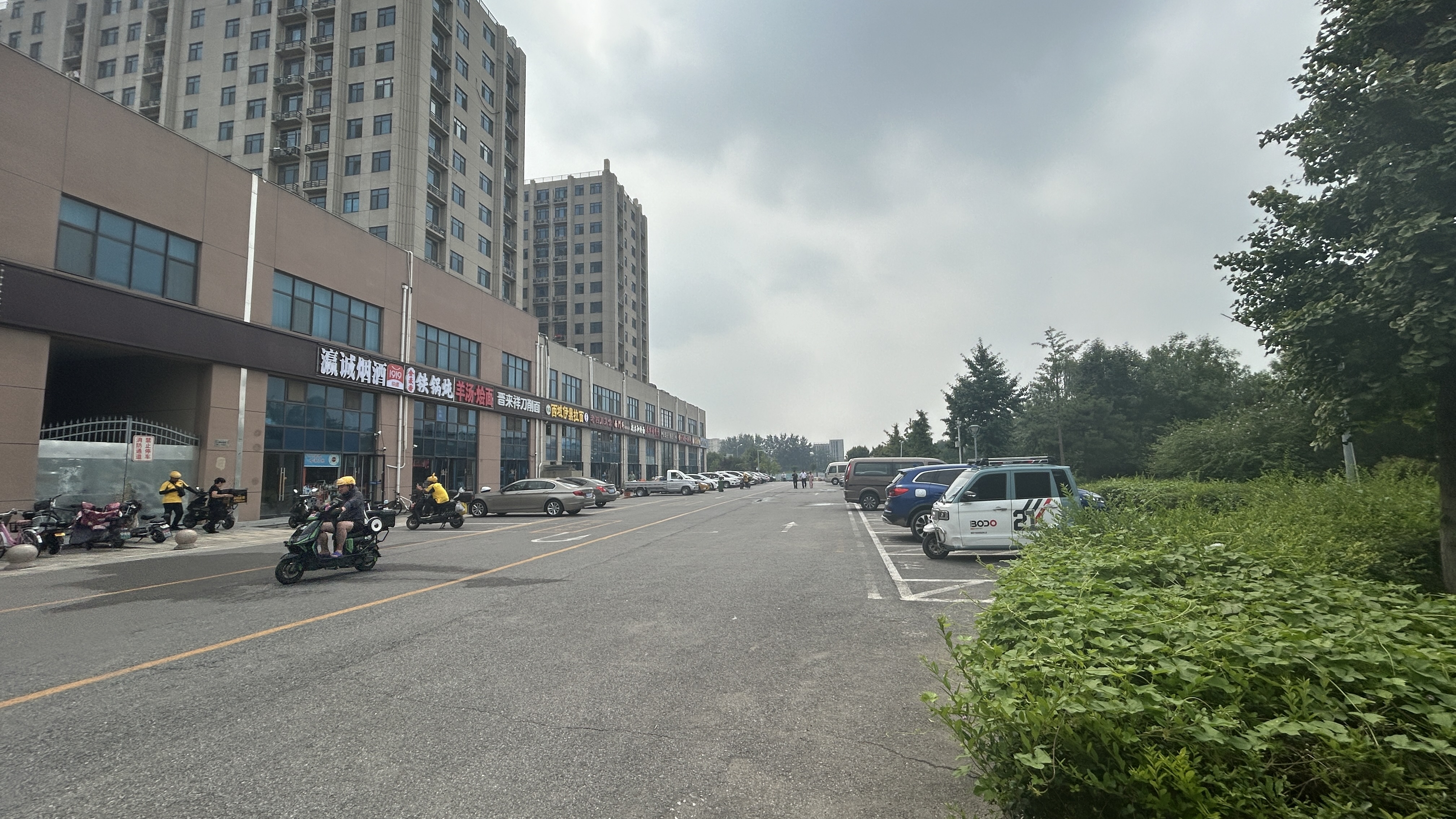 大兴瀛海地铁口临街餐饮转让，围绕6个小区的集中商业
