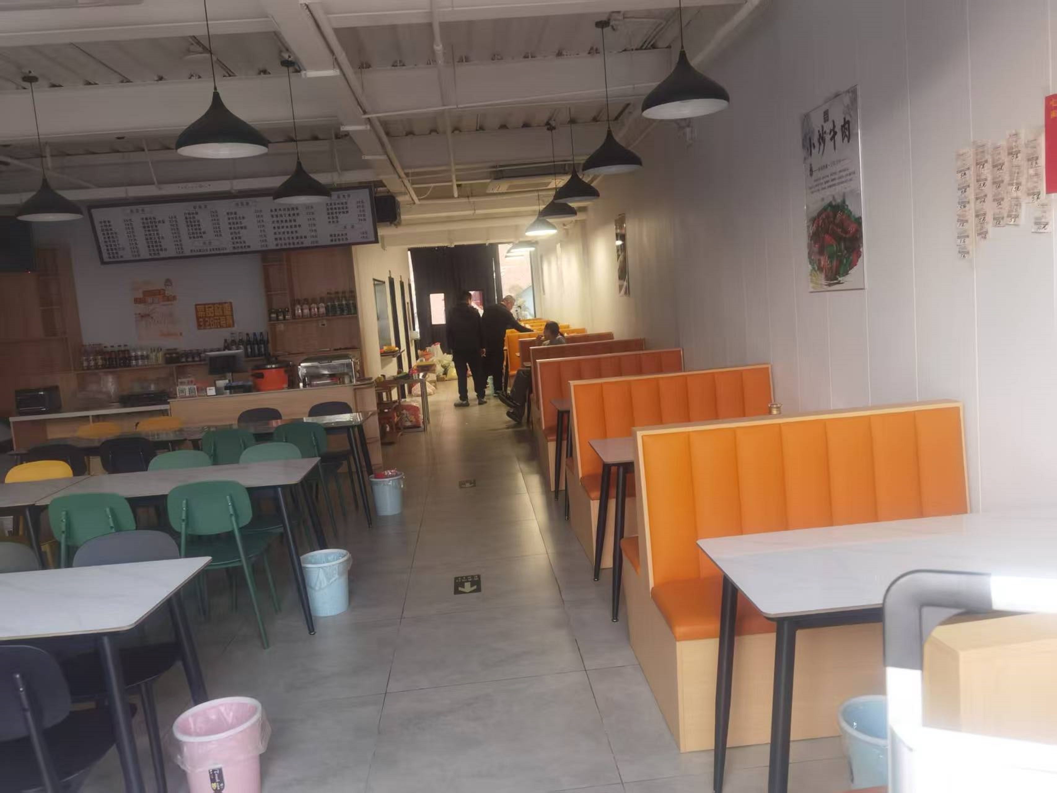 朝阳798二百平饭店转让  地铁高家园站