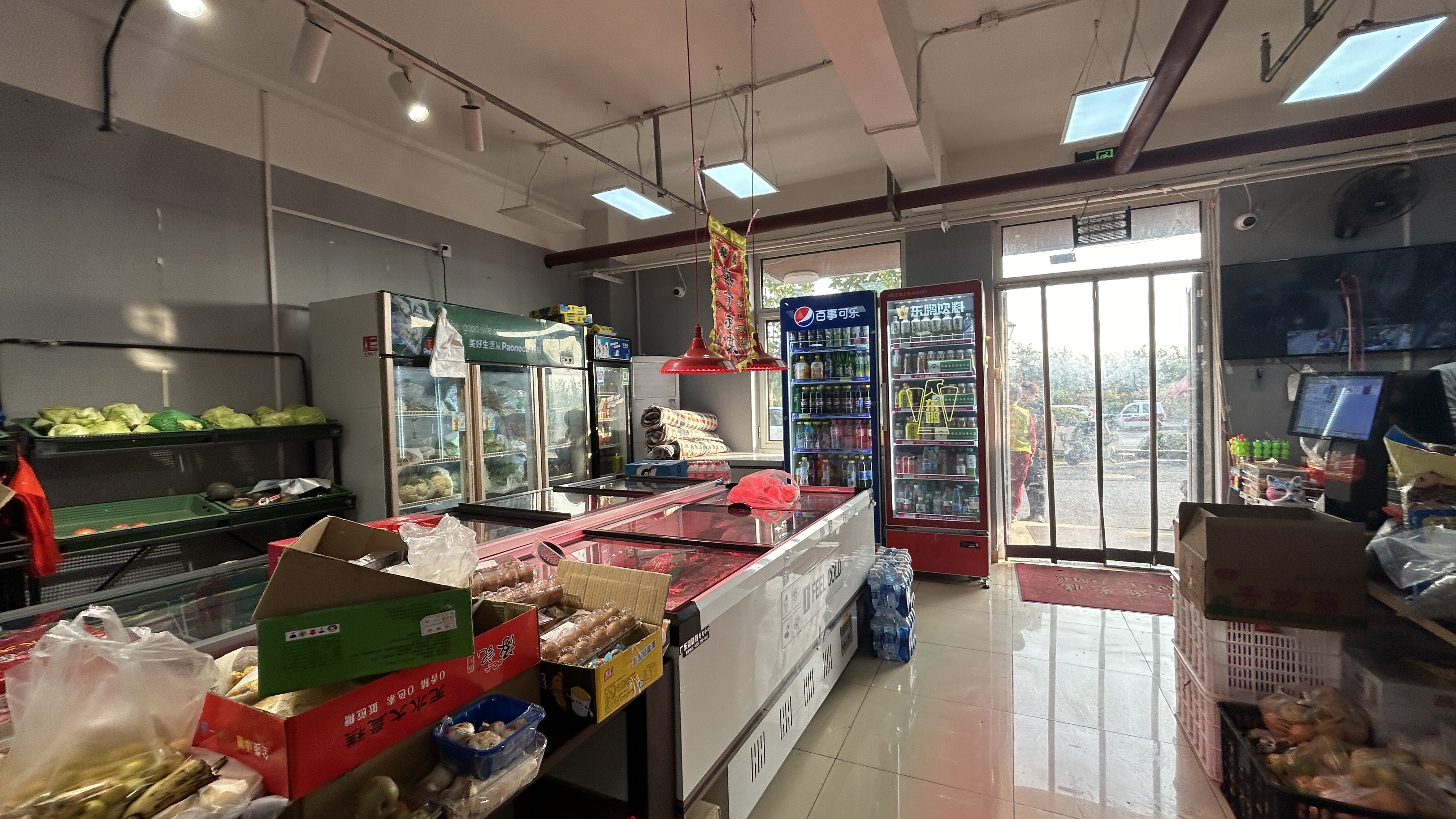 西城区果多美天桥店商铺出租