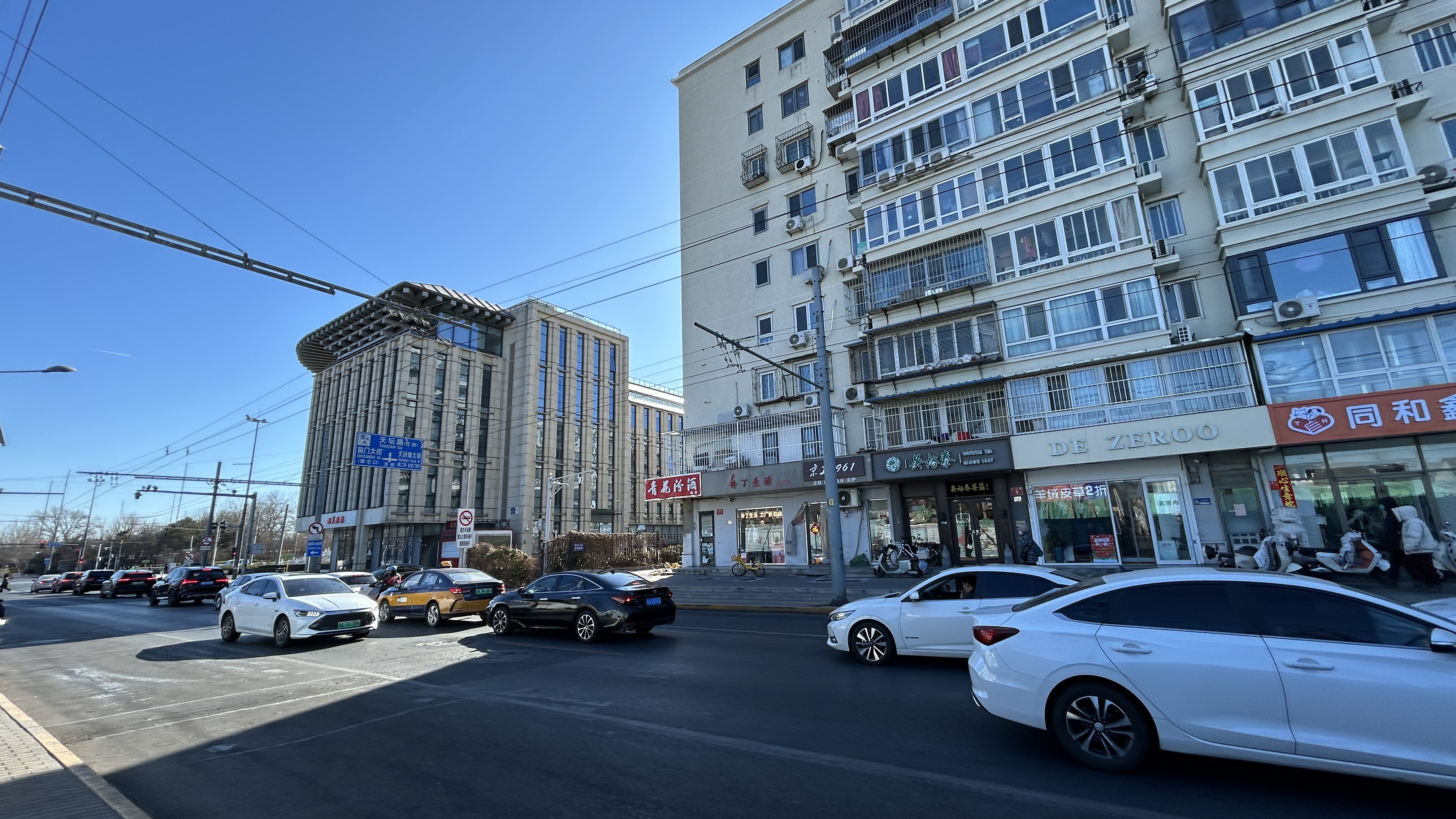 西城区果多美天桥店商铺出租