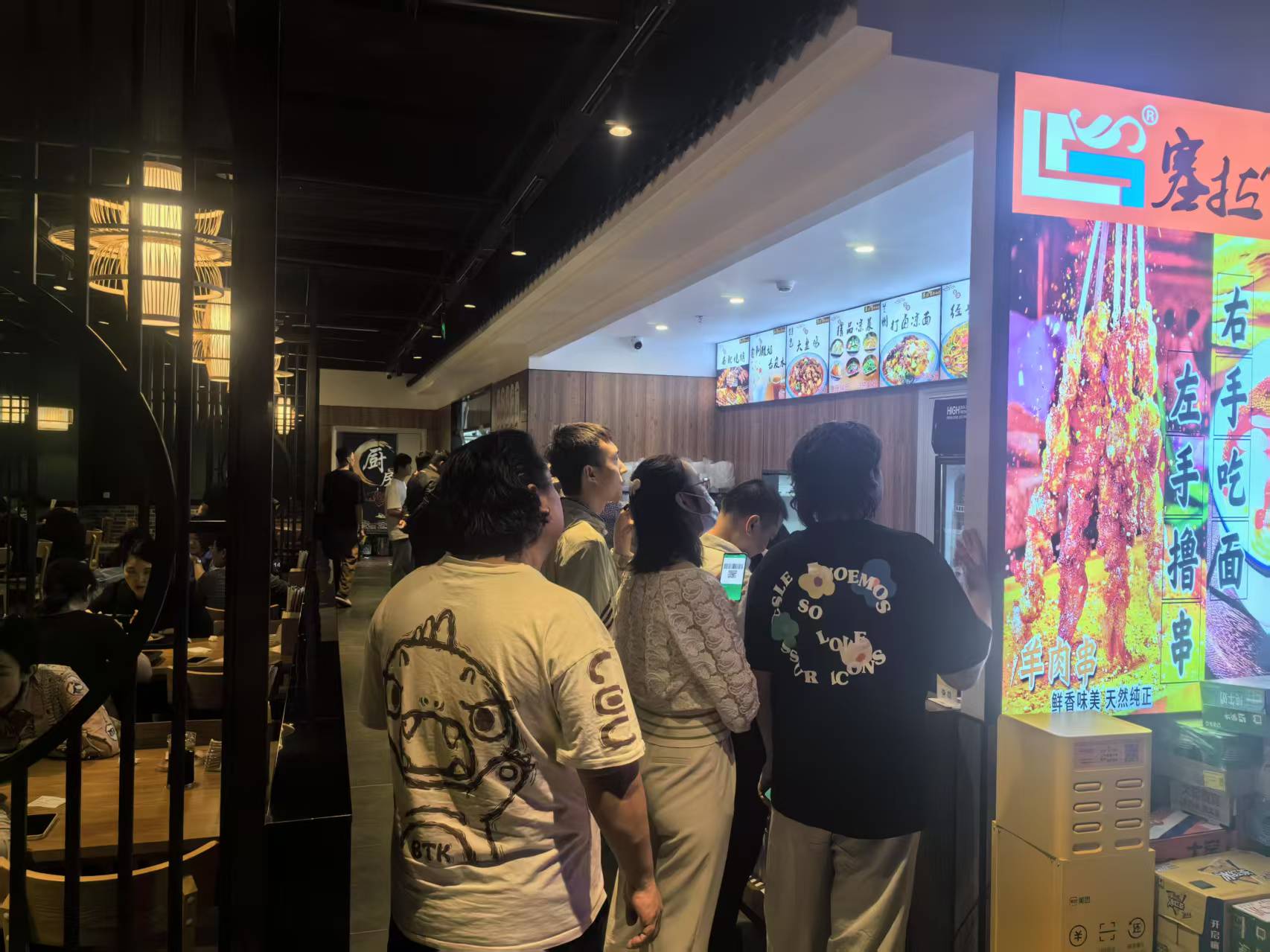 朝阳繁华地段火锅店转让 可做中餐 炒菜