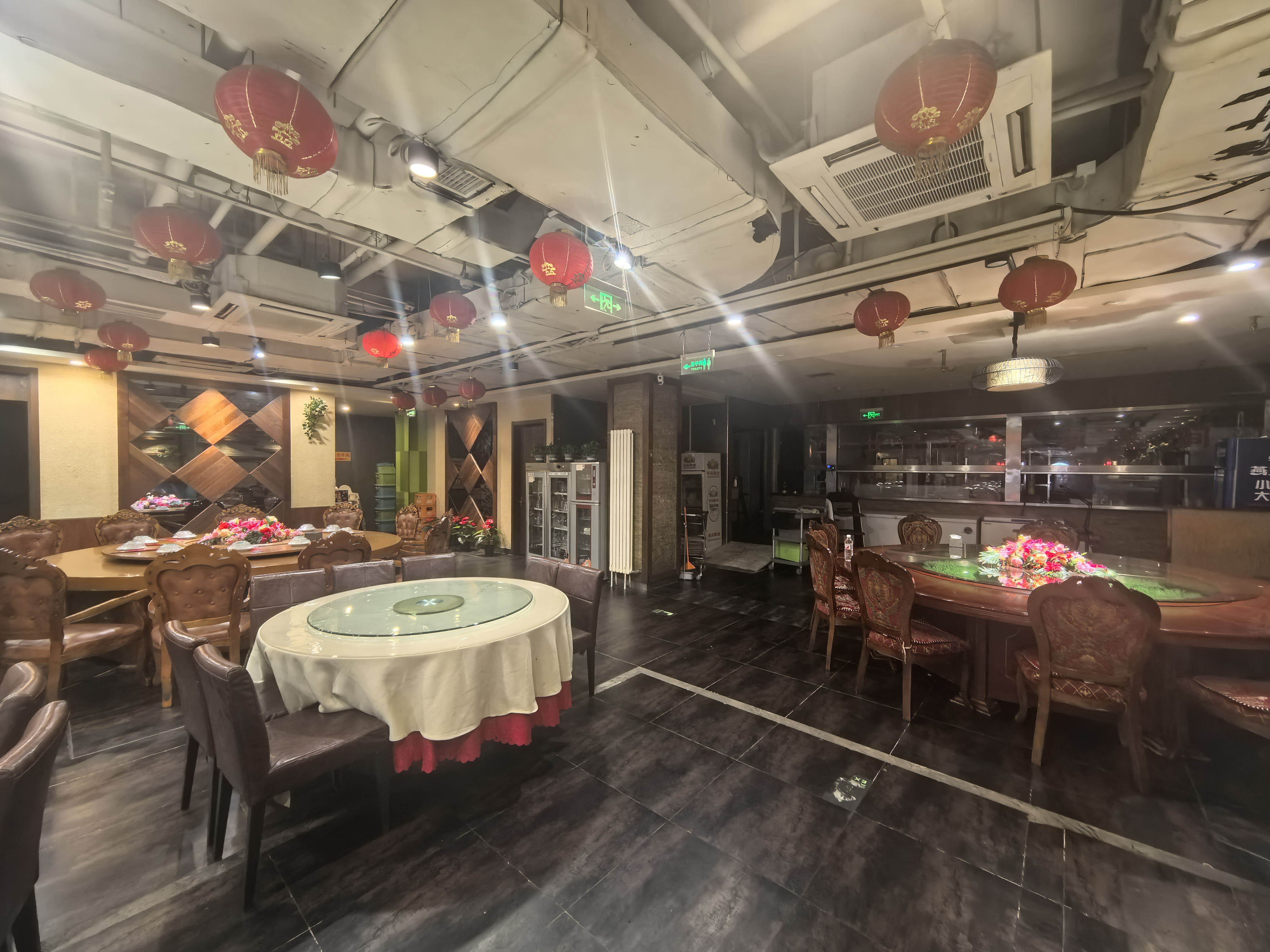 D 丰台临街旺铺，离地铁近，附近学校医院都有