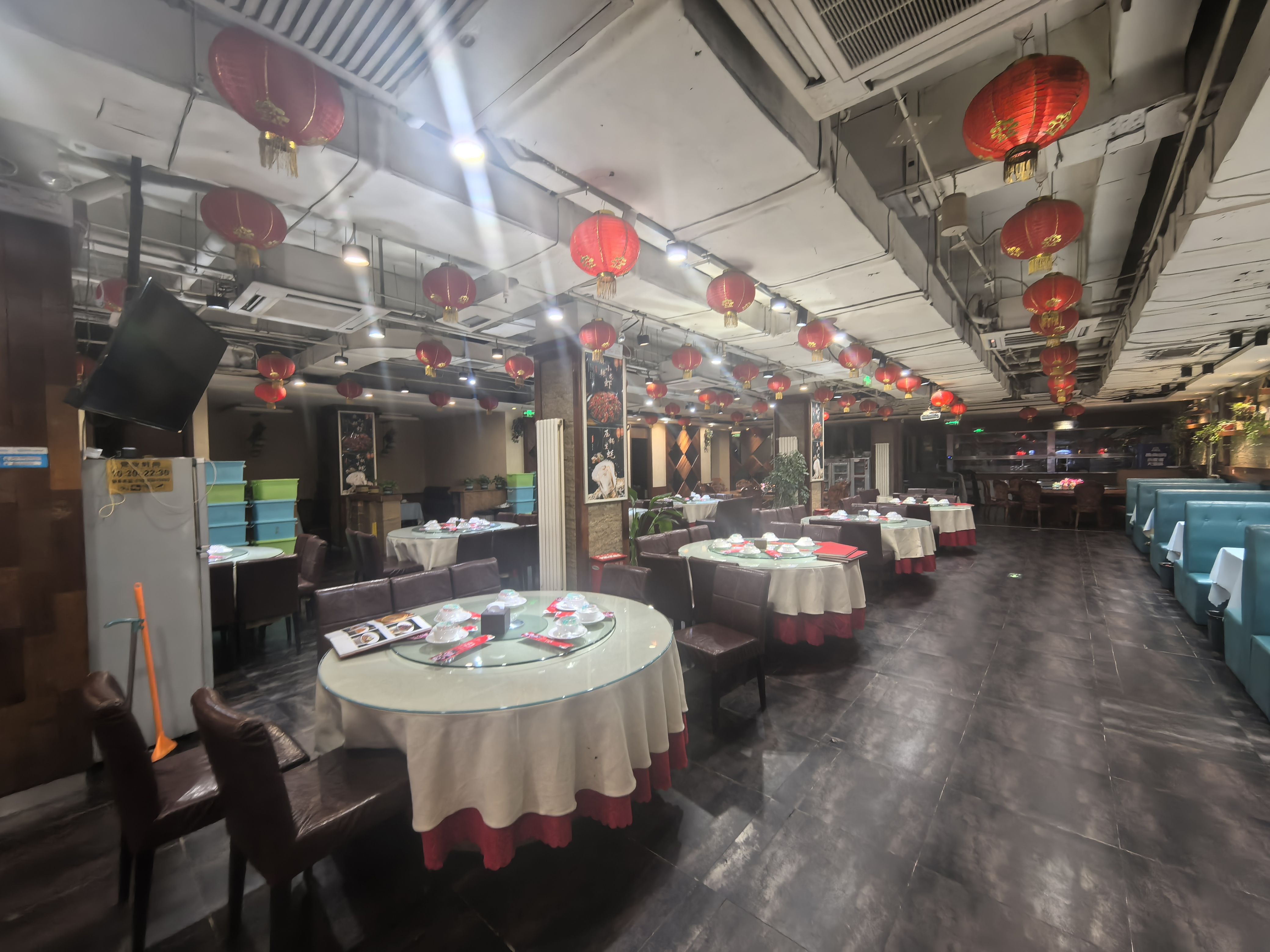 D 丰台临街旺铺，离地铁近，附近学校医院都有