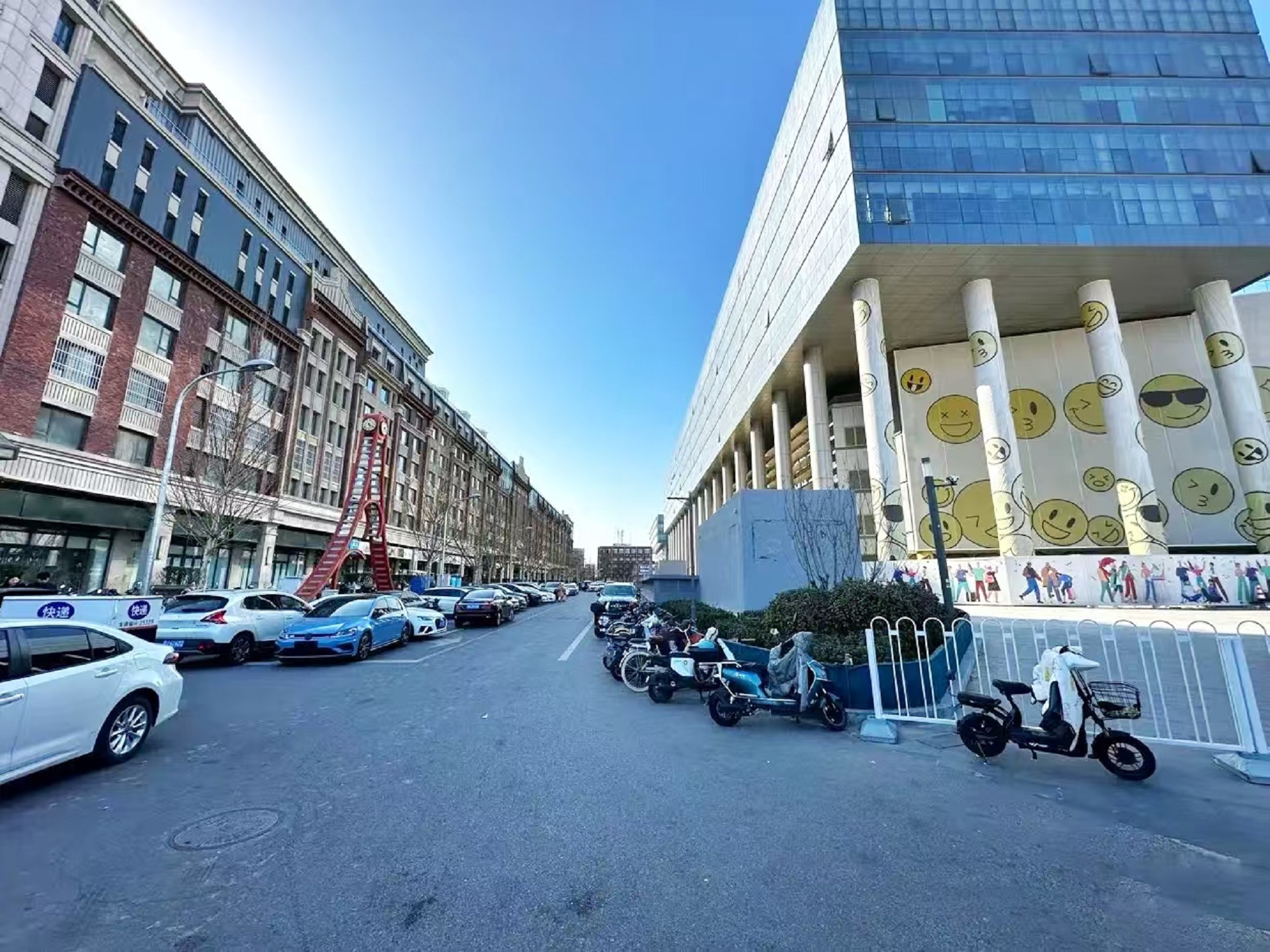 海淀抖音总部旁 娃娃机店转让，潮玩店转让 邻地 铁
