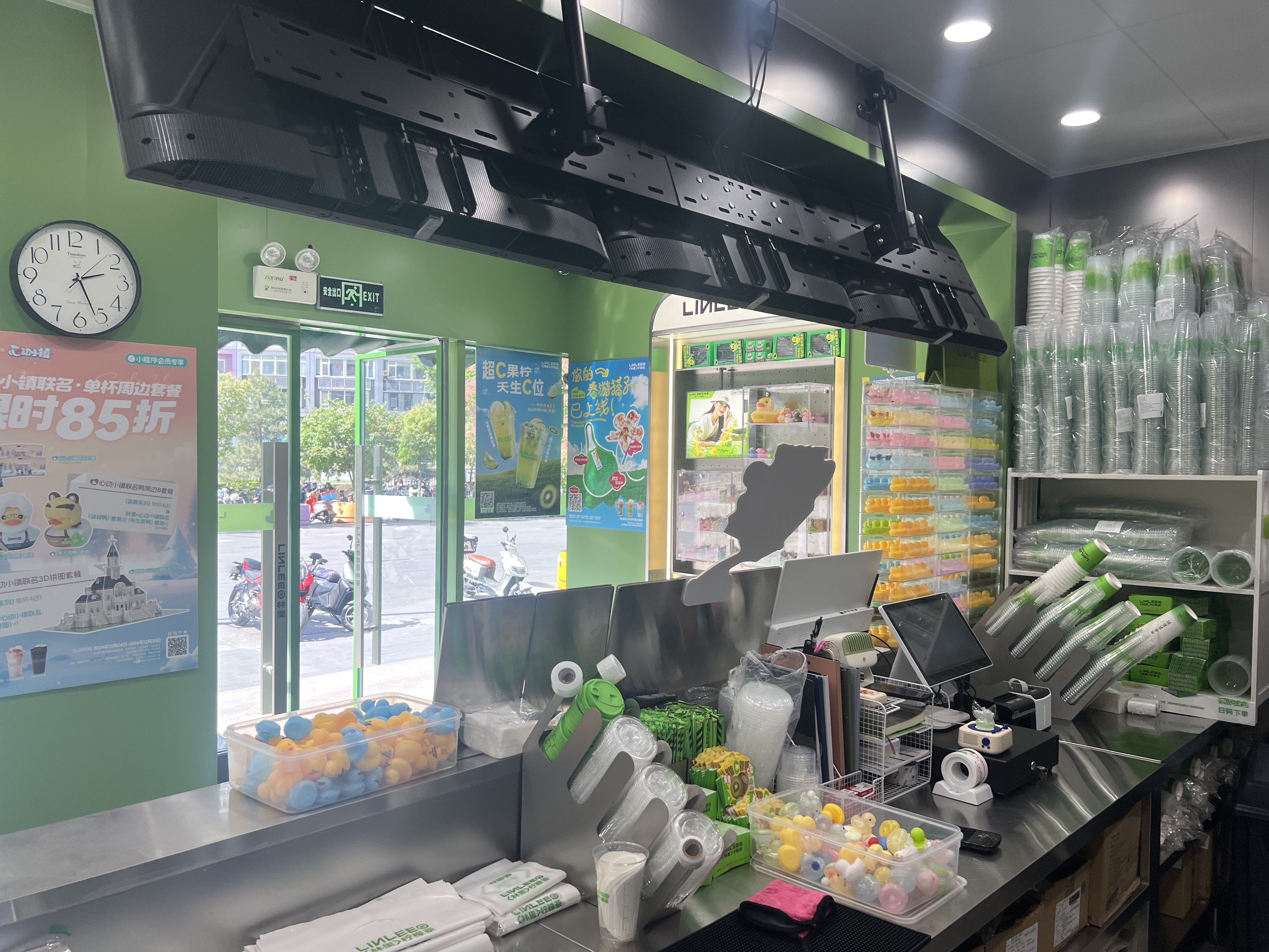 知名奶茶店转让周边社区常住人群3万+