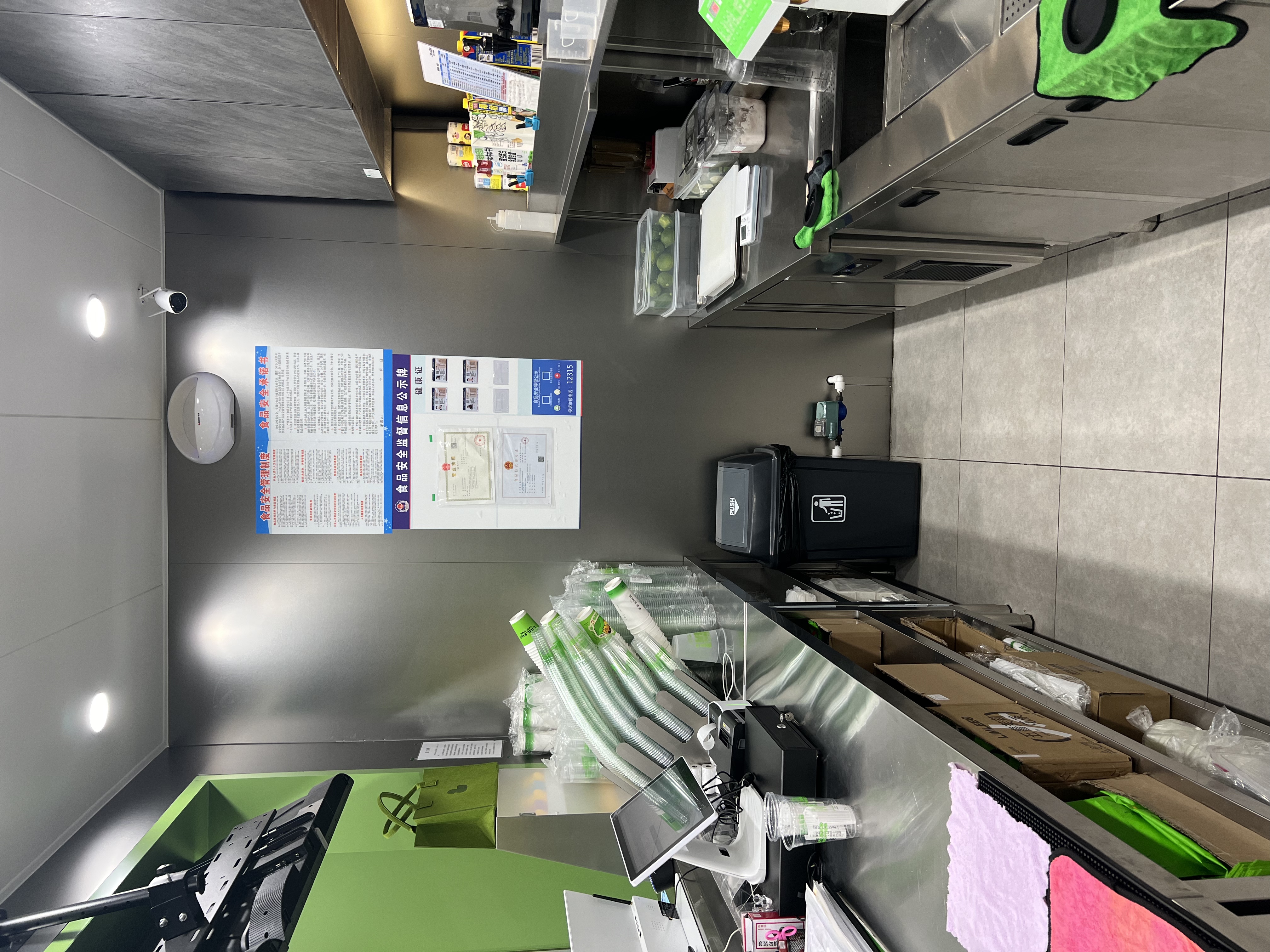 知名奶茶店转让周边社区常住人群3万+