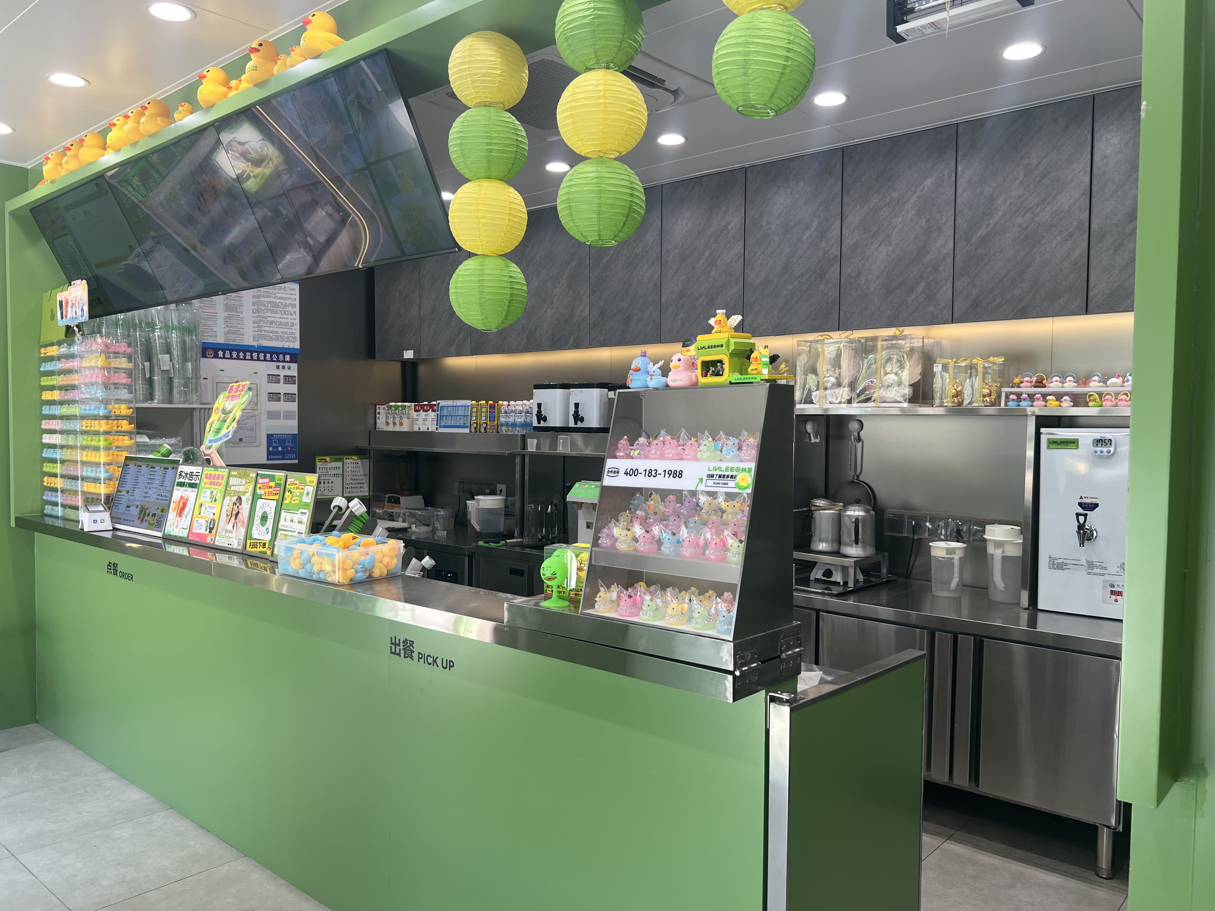 知名奶茶店转让周边社区常住人群3万+