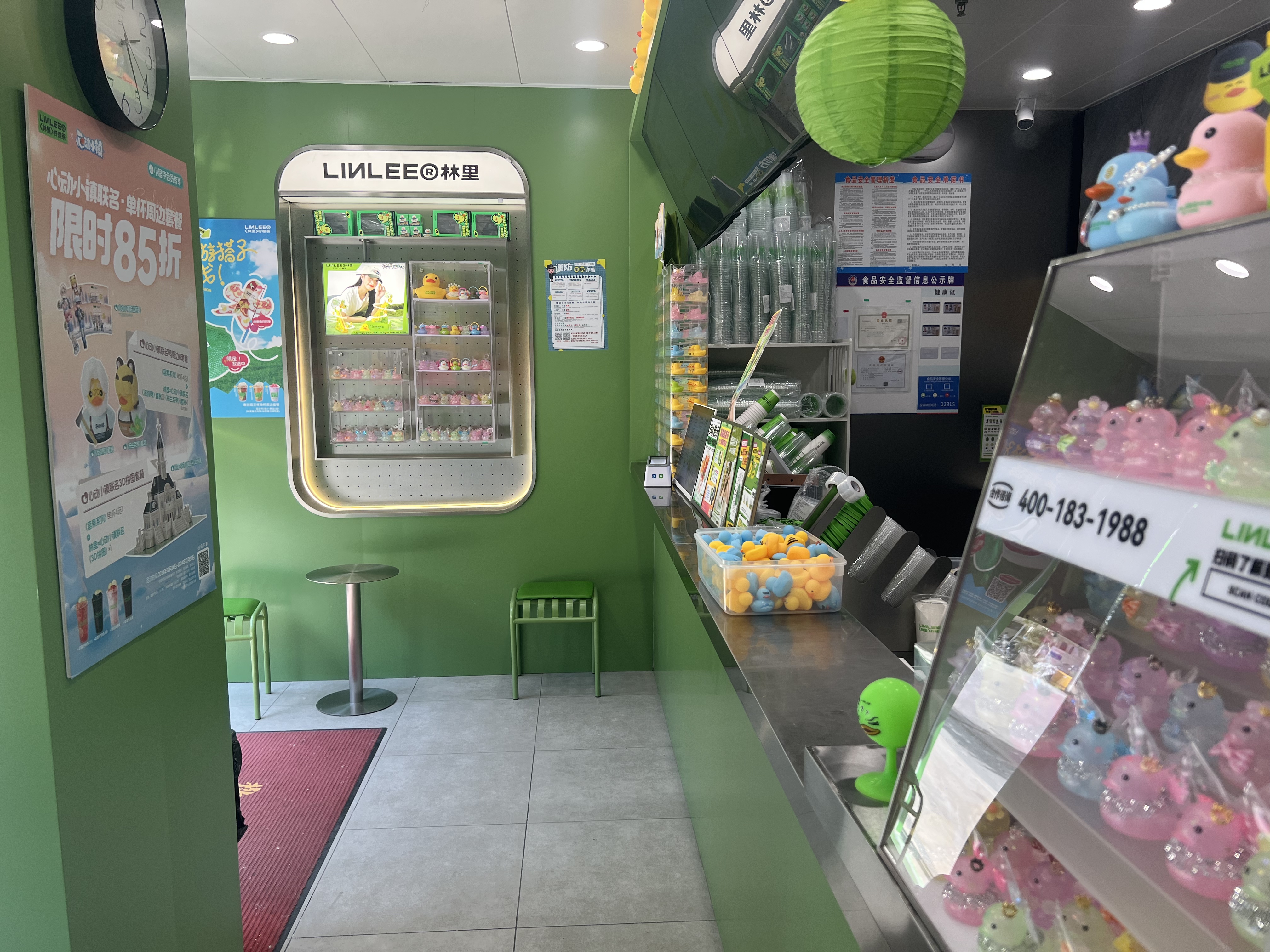 知名奶茶店转让周边社区常住人群3万+