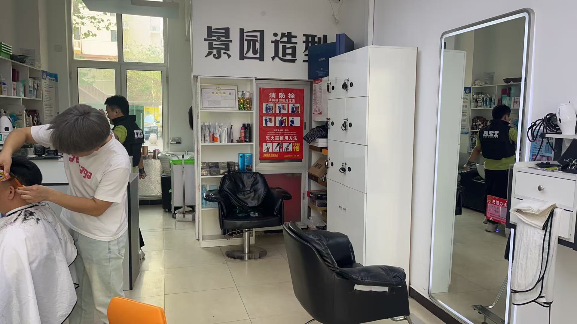 石景山京西景园旺铺出租 紧挨小区门口幼儿园