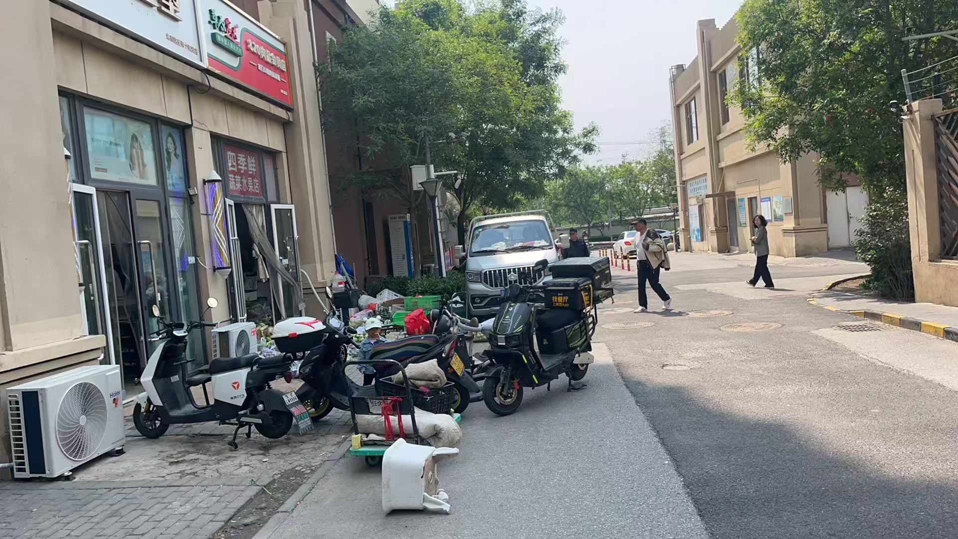 石景山京西景园旺铺出租 紧挨小区门口幼儿园