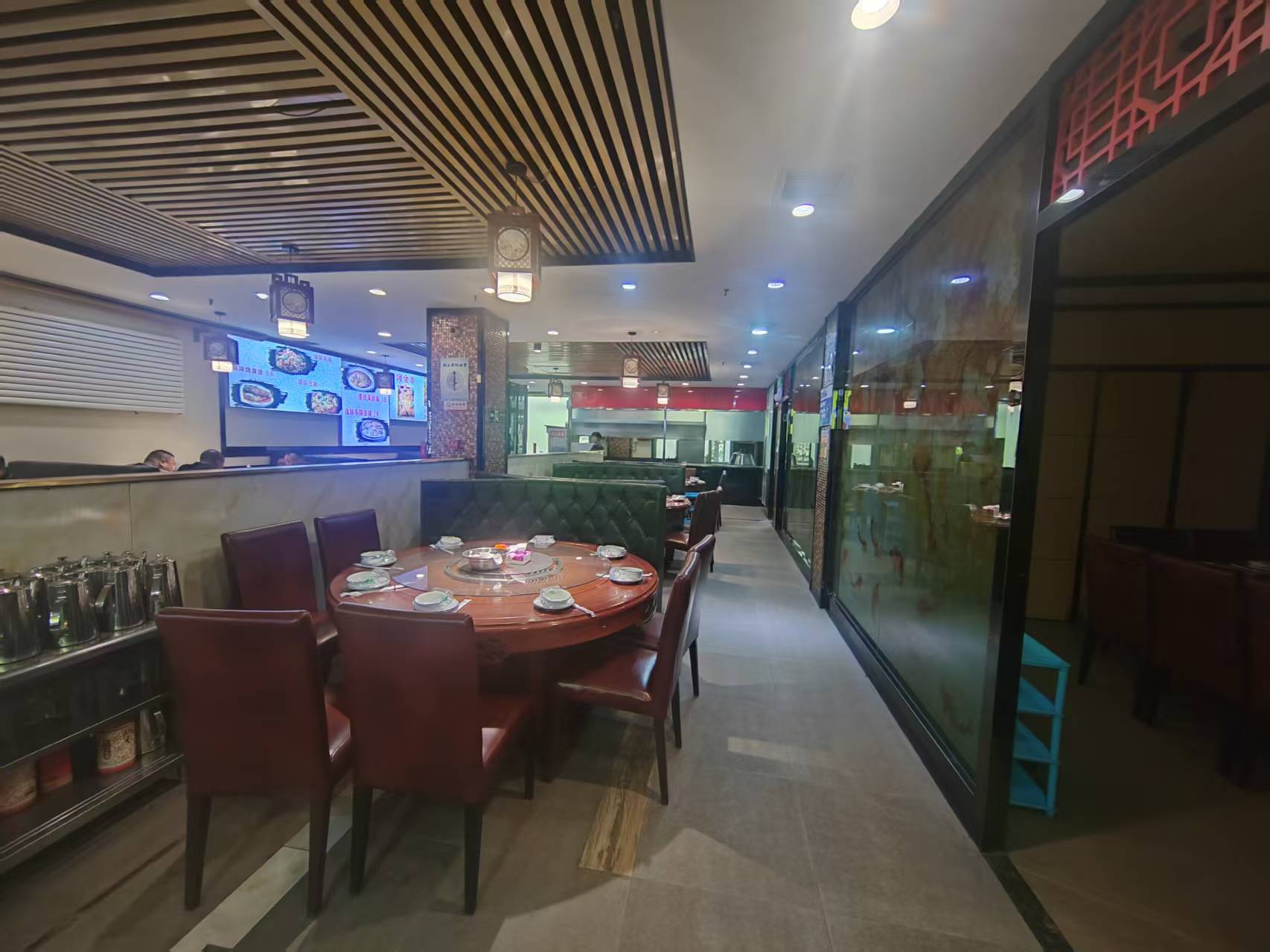 朝阳十八里店京府居羊蝎子，临街底商，旺铺转让