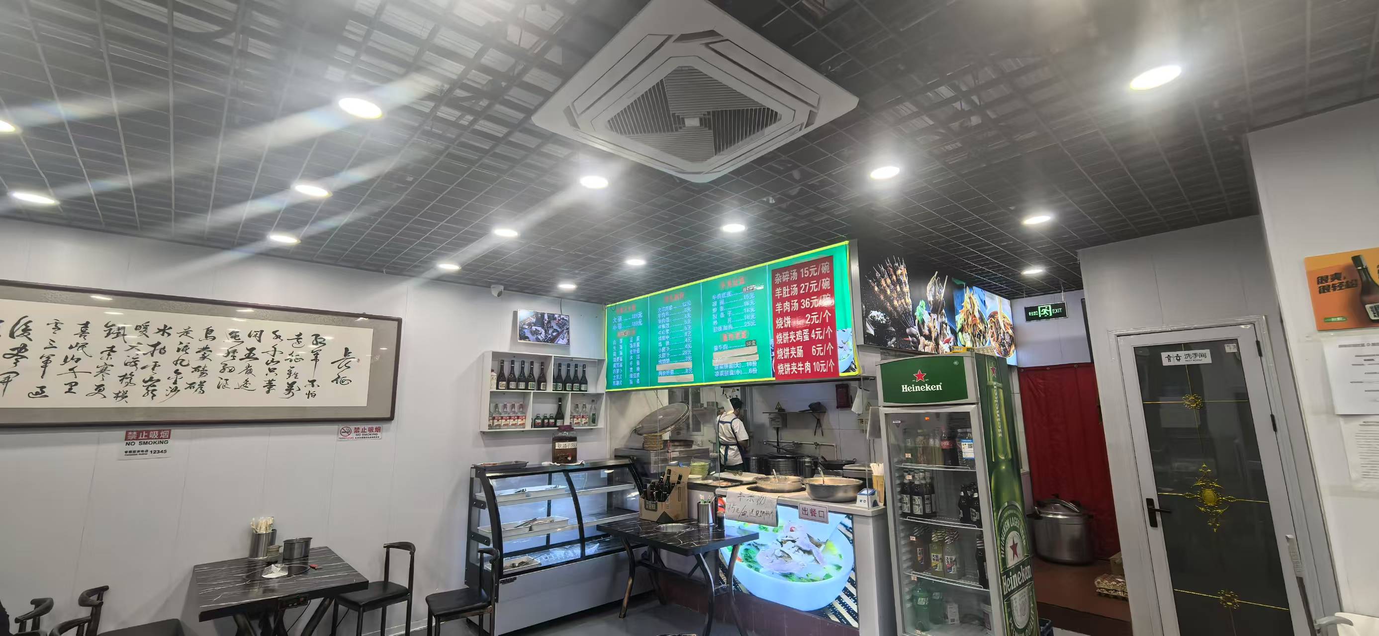 房山小区门口临街饭店转让 手续齐全