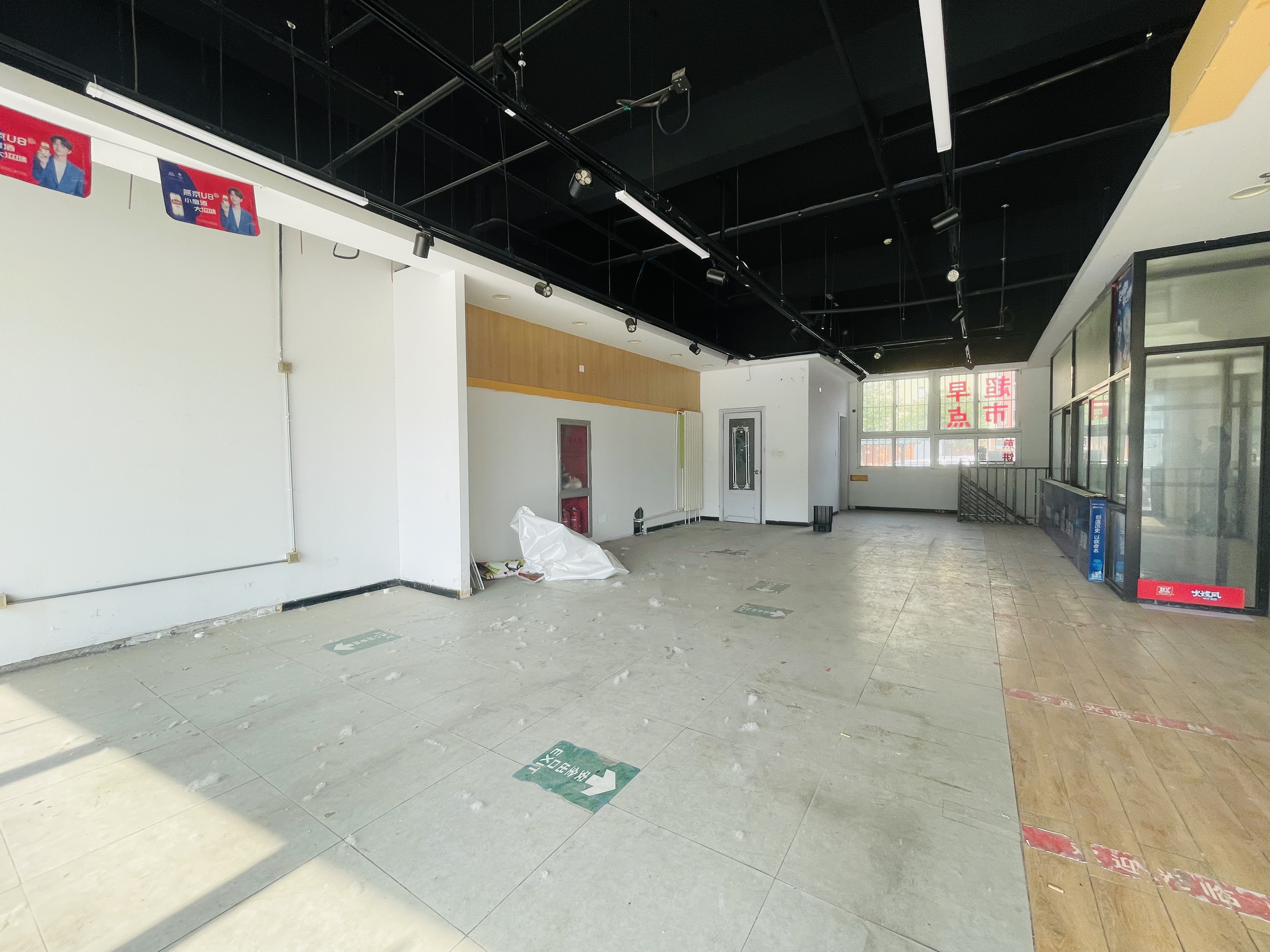顺义临街底商出租 紧挨小区门口小学中学