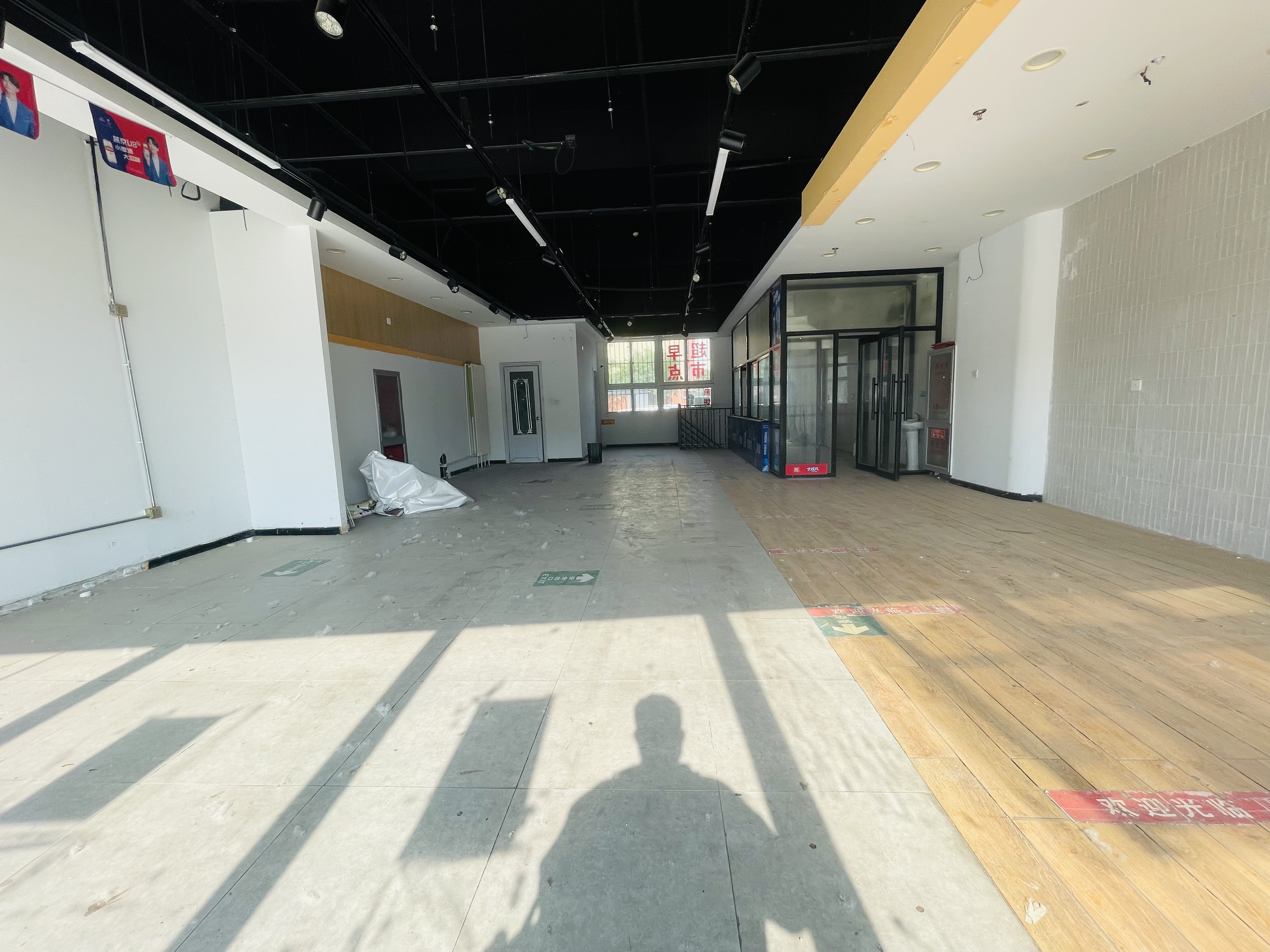 顺义临街底商出租 紧挨小区门口小学中学