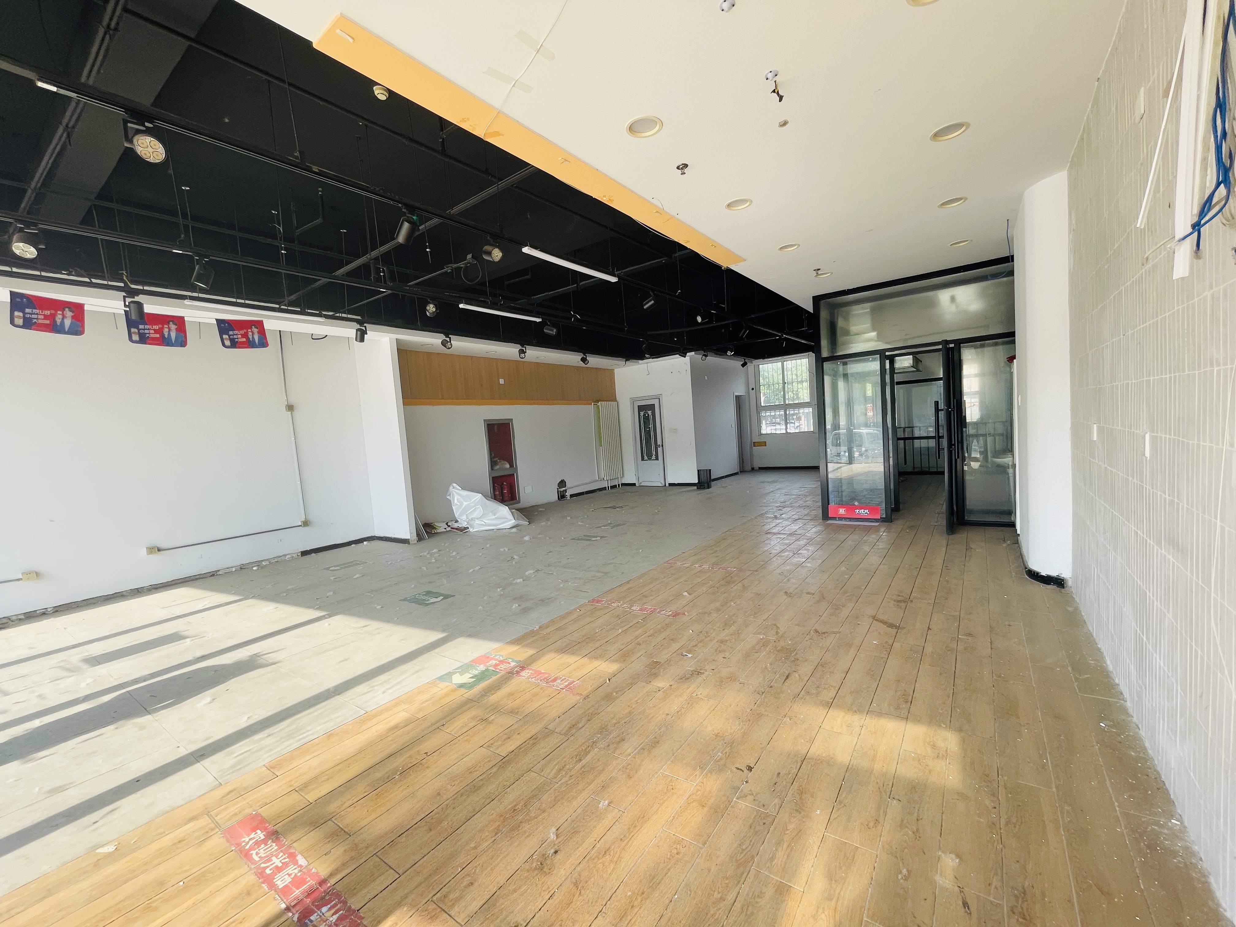 顺义临街底商出租 紧挨小区门口小学中学