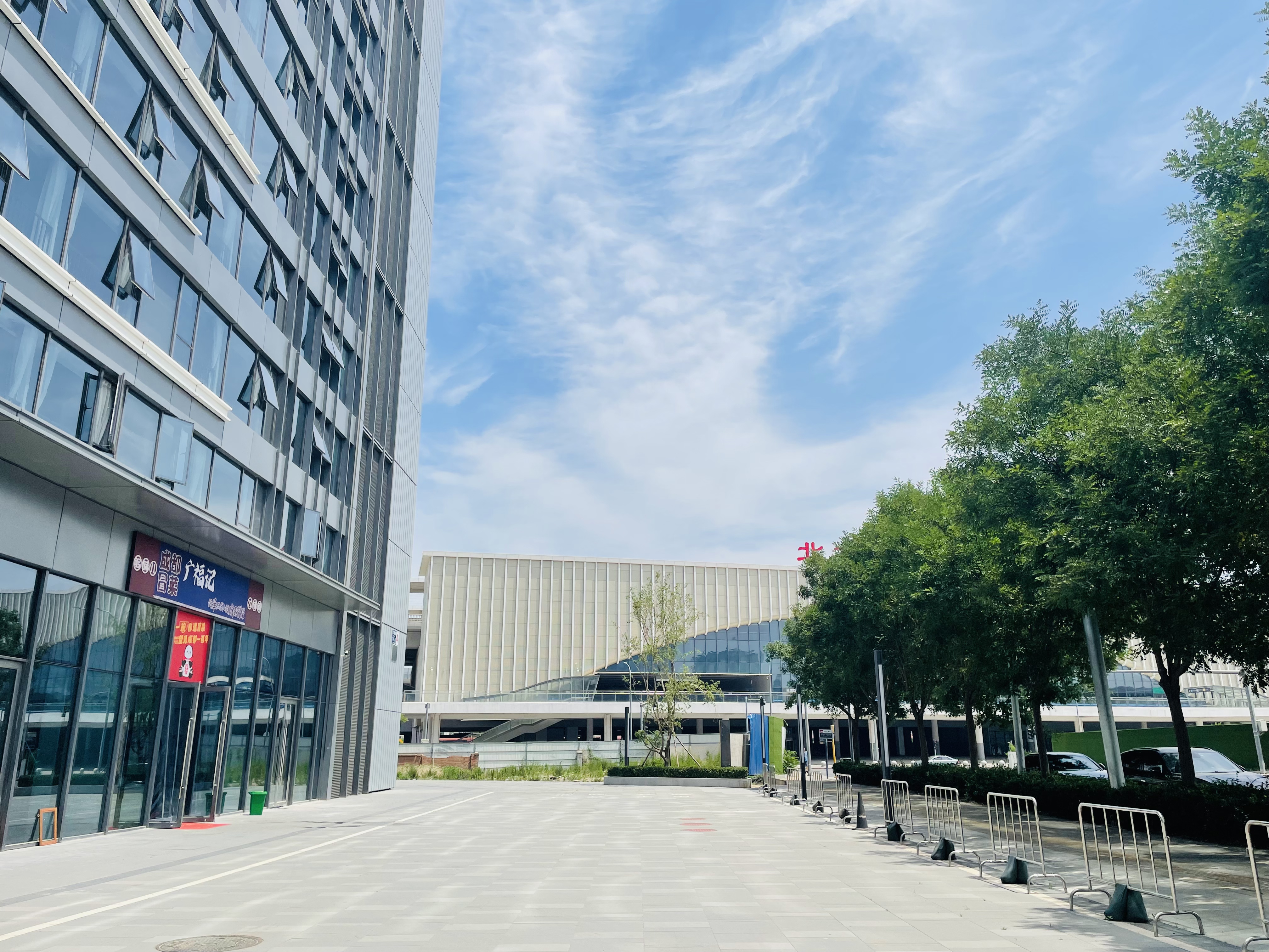 1688户公寓底商便利店转让客群稳定紧挨高铁站出入口