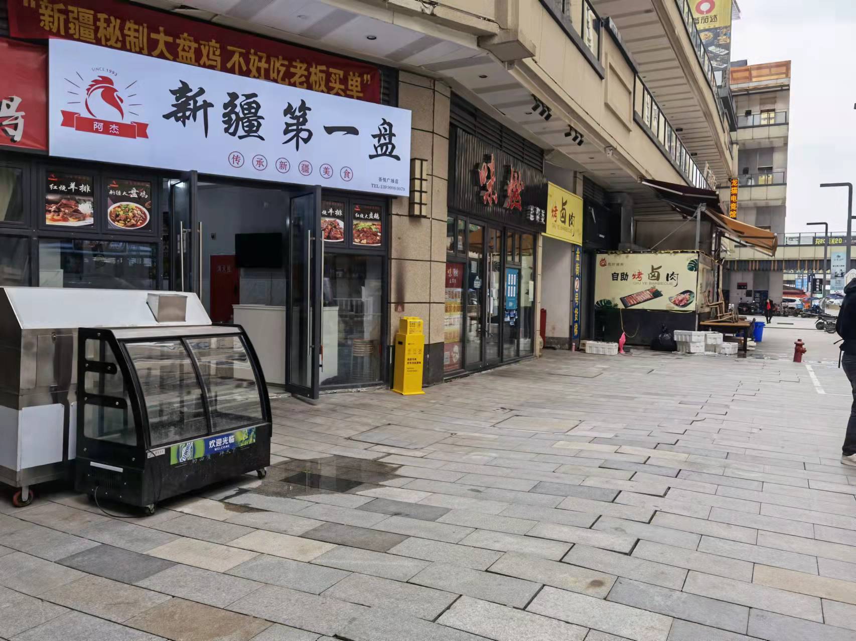 龙泉吾悦广场烧烤店转让（水电气三通）